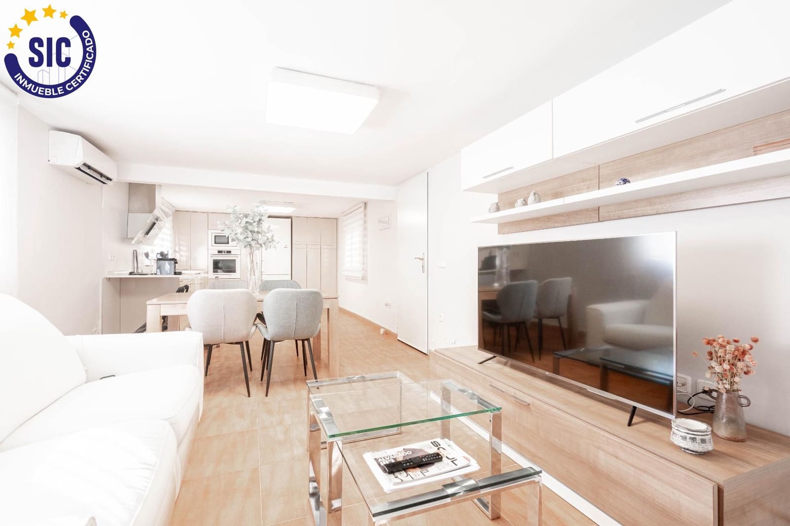 5 bedroom Villa for sale in La Canada with pool - € 460,000 (Ref: 9427411)