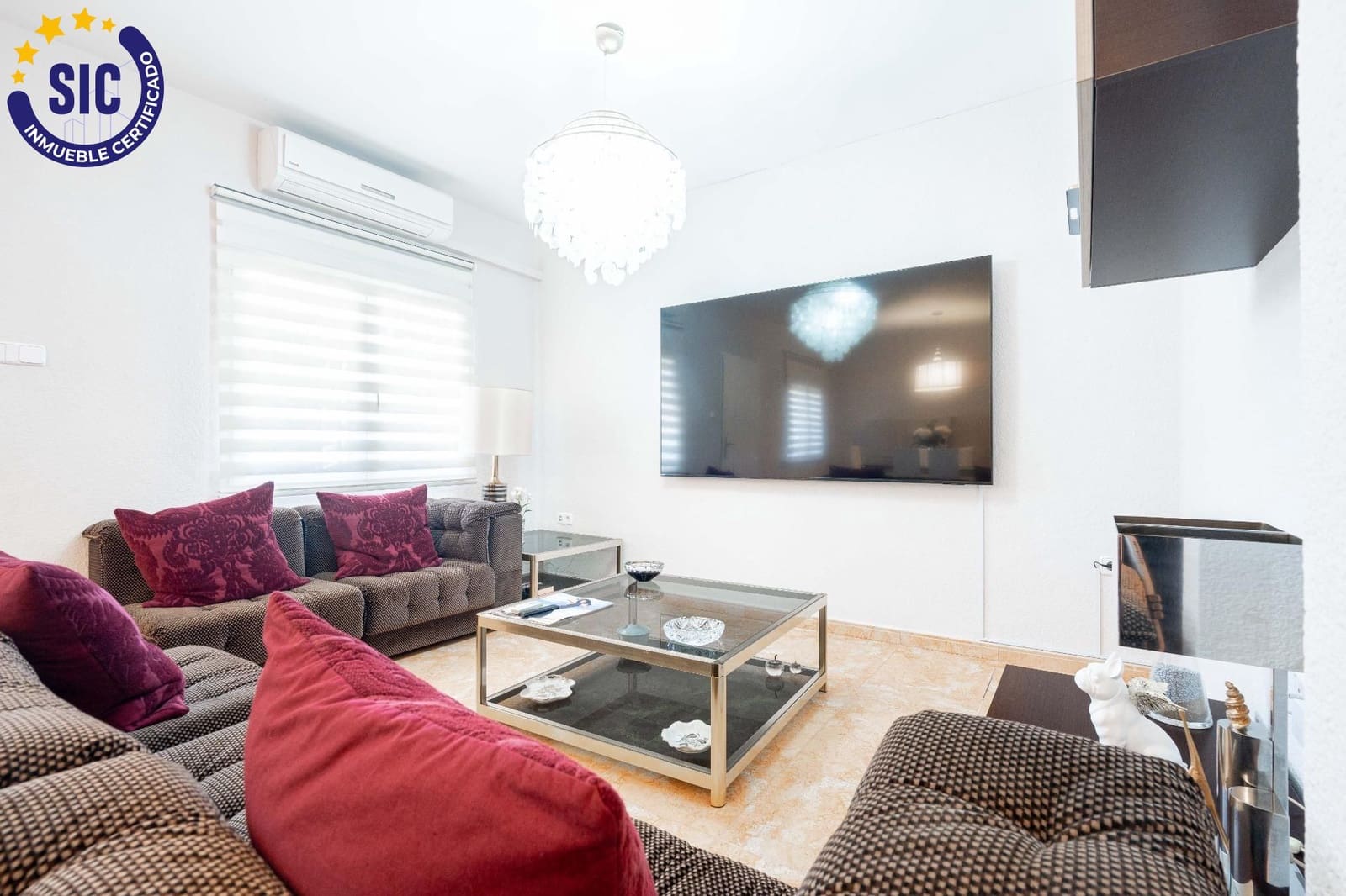 5 bedroom Villa for sale in La Canada with pool - € 460,000 (Ref: 9427411)