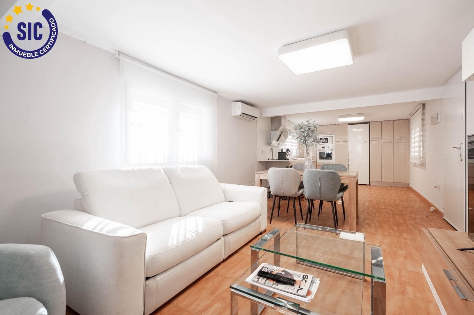 5 bedroom Villa for sale in La Canada with pool - € 460,000 (Ref: 9427411)