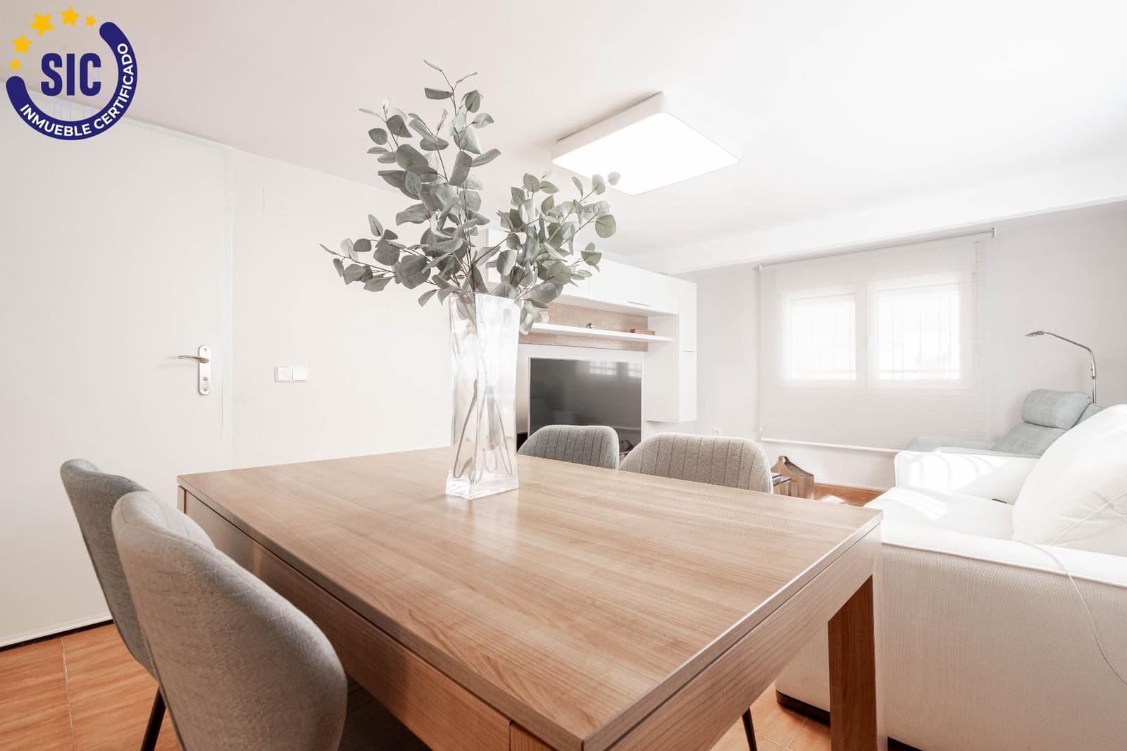 5 bedroom Villa for sale in La Canada with pool - € 460,000 (Ref: 9427411)