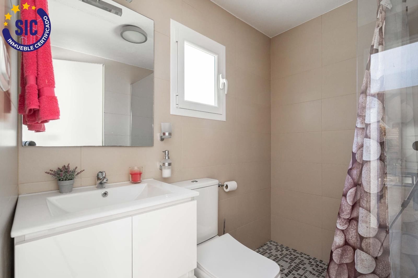 5 bedroom Villa for sale in La Canada with pool - € 460,000 (Ref: 9427411)