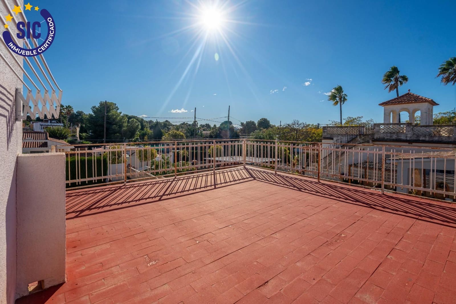 5 bedroom Villa for sale in La Canada with pool - € 460,000 (Ref: 9427411)