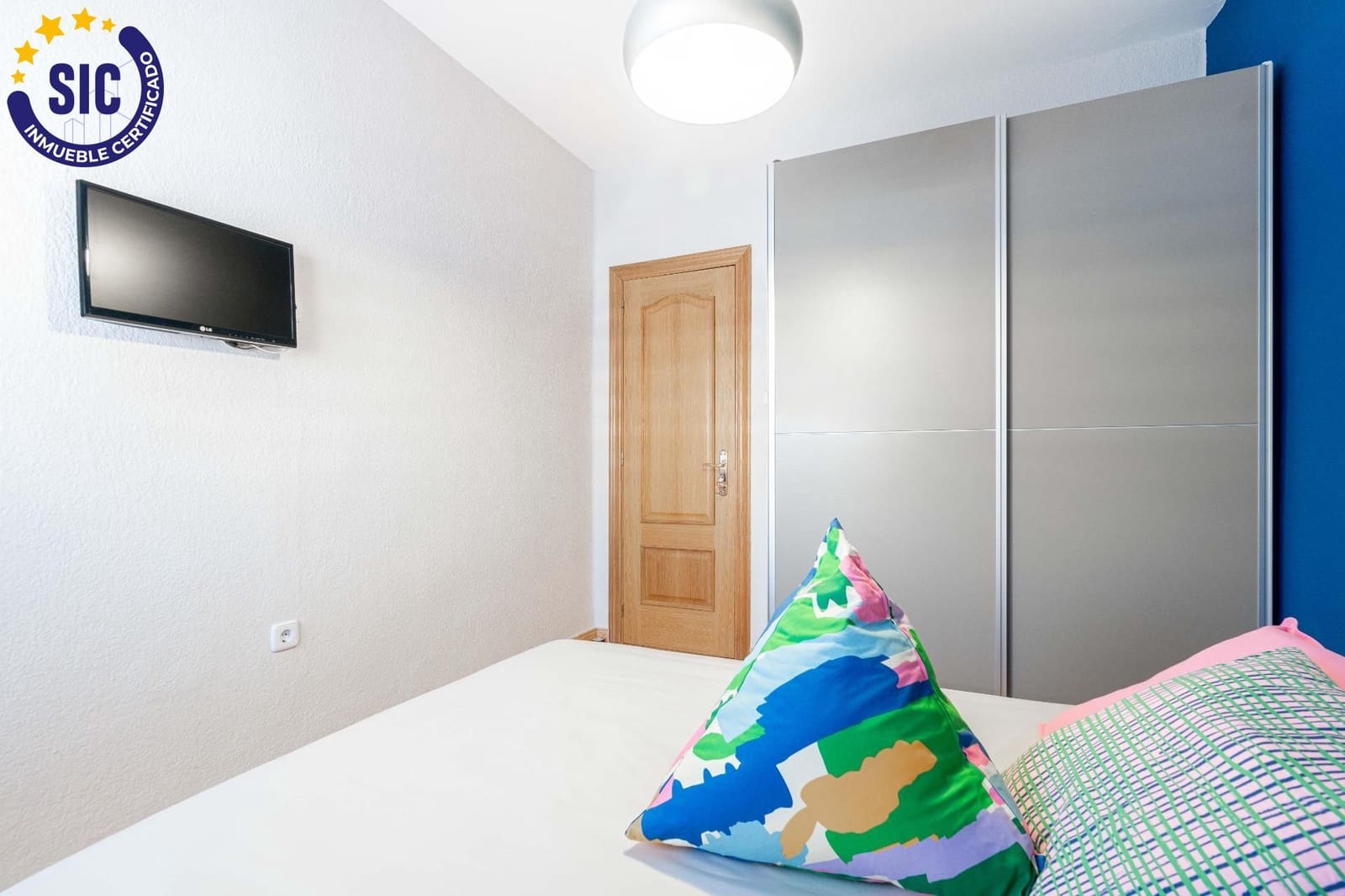 5 bedroom Villa for sale in La Canada with pool - € 460,000 (Ref: 9427411)