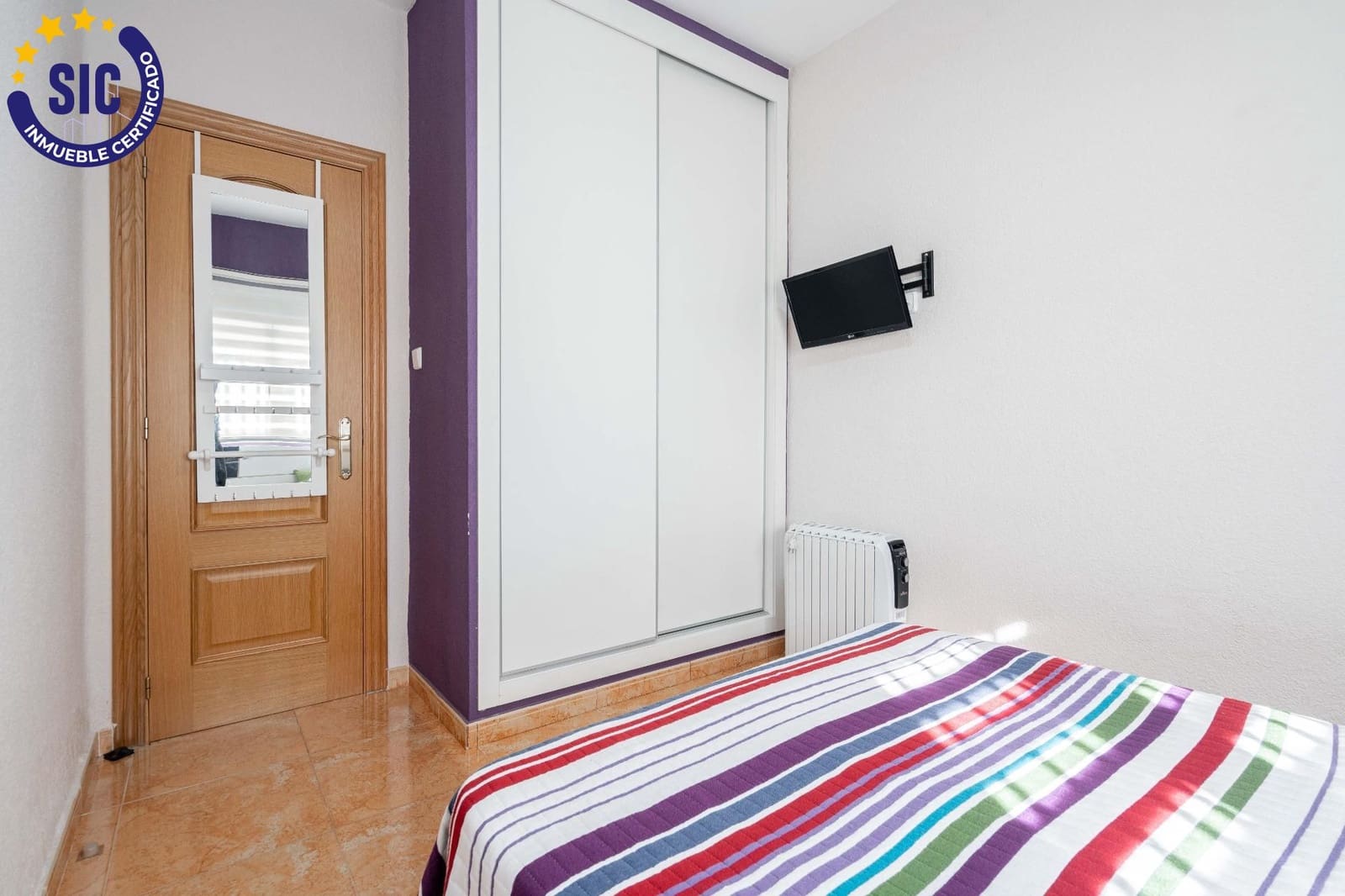 5 bedroom Villa for sale in La Canada with pool - € 460,000 (Ref: 9427411)