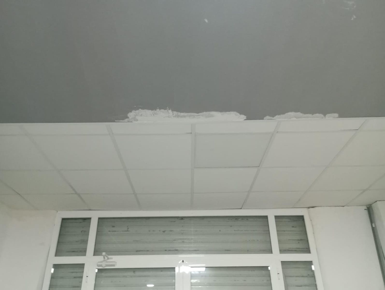 Kommersiell til salgs i Valencia by - € 110 000 (Ref: 9435185)