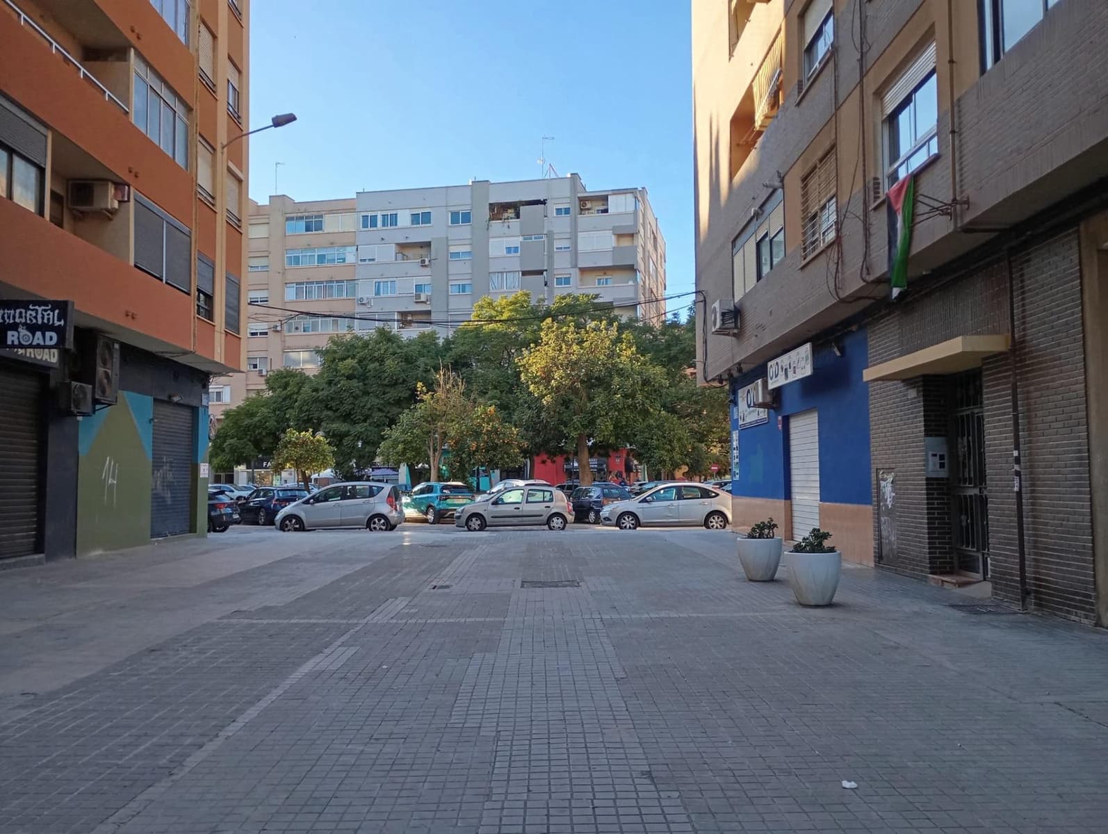 Kommersiell til salgs i Valencia by - € 110 000 (Ref: 9435185)