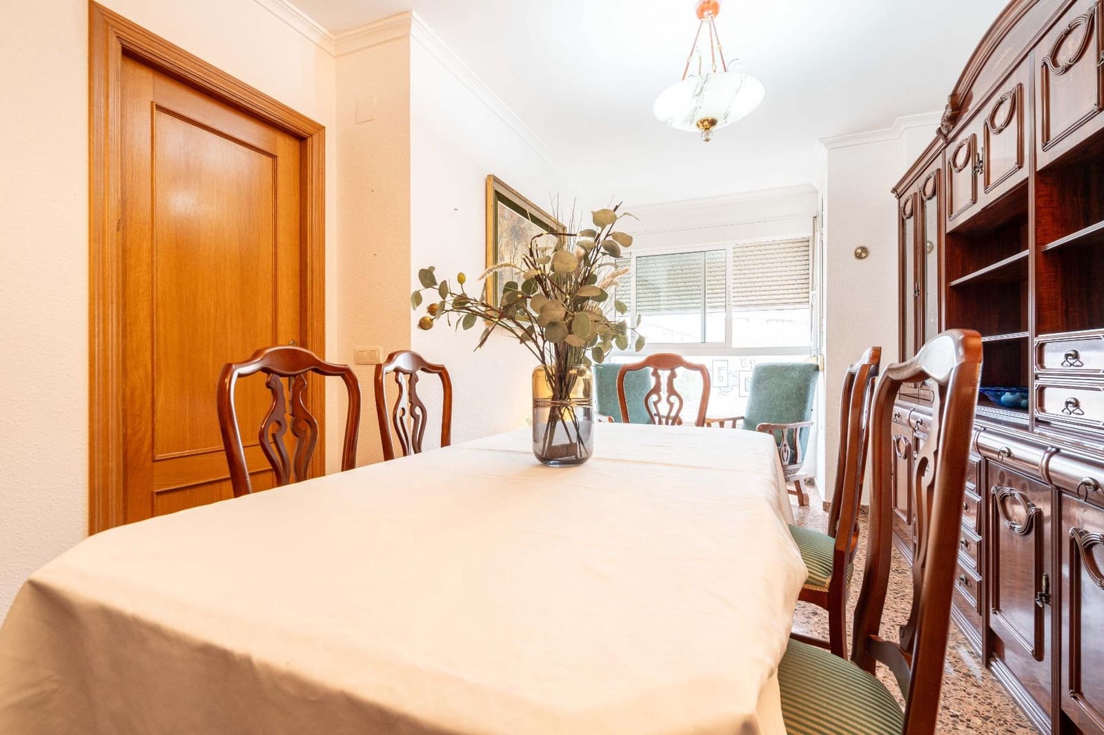 3 bedroom Flat for sale in Valencia city - € 320,000 (Ref: 9437572)