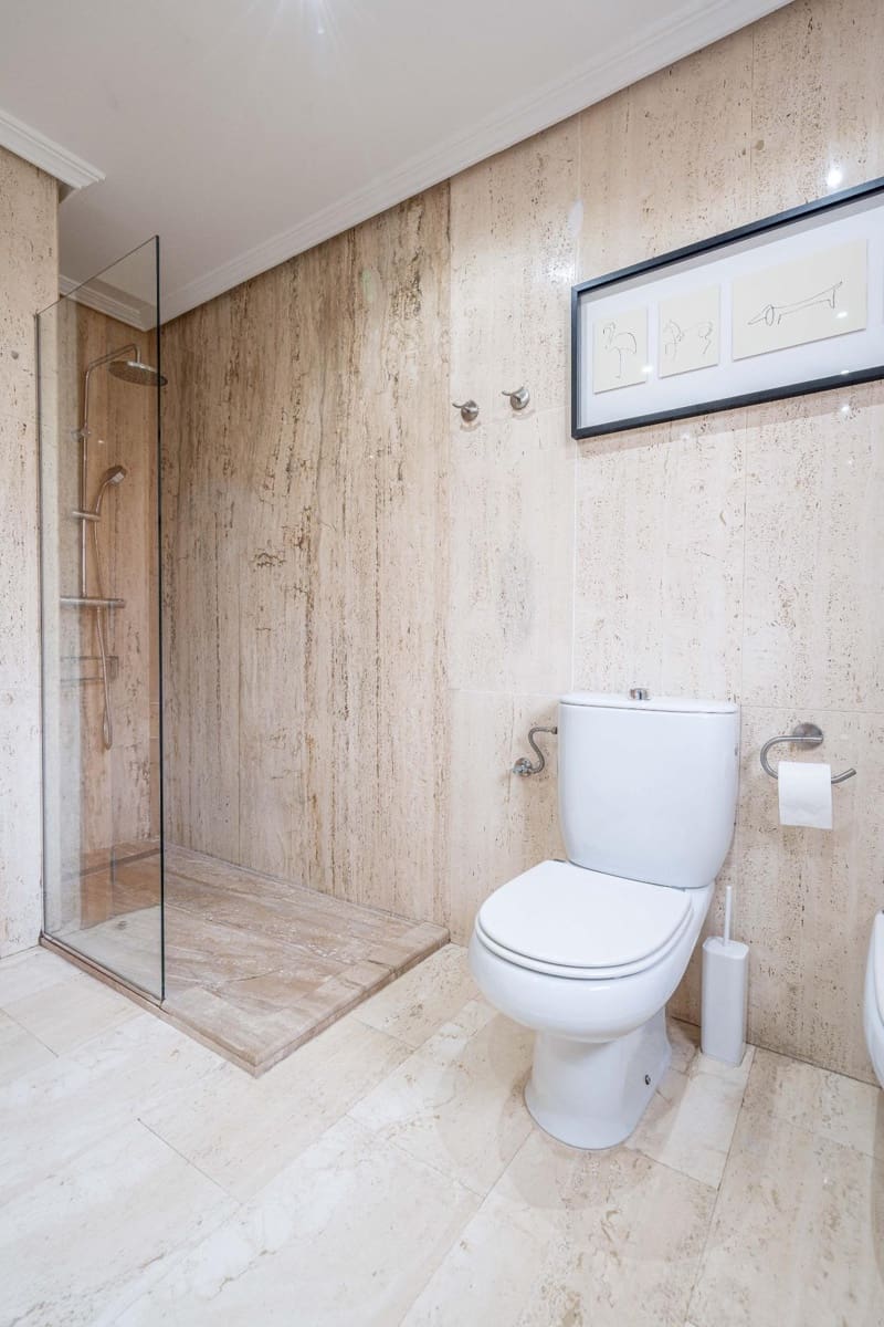 5 soveværelse Villa til salg i Canals med swimmingpool garage - € 699.000 (Ref: 9437574)