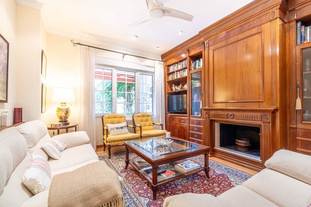 5 soveværelse Villa til salg i Canals med swimmingpool garage - € 699.000 (Ref: 9437574)