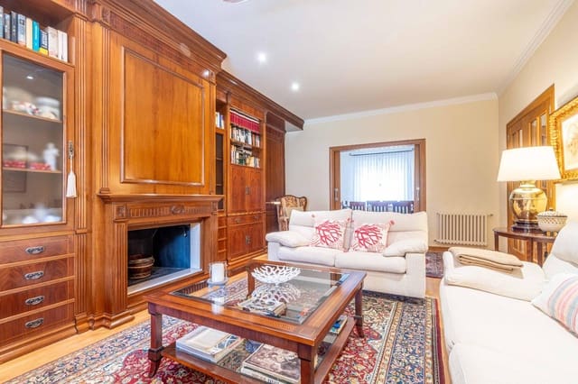 5 soveværelse Villa til salg i Canals med swimmingpool garage - € 699.000 (Ref: 9437574)