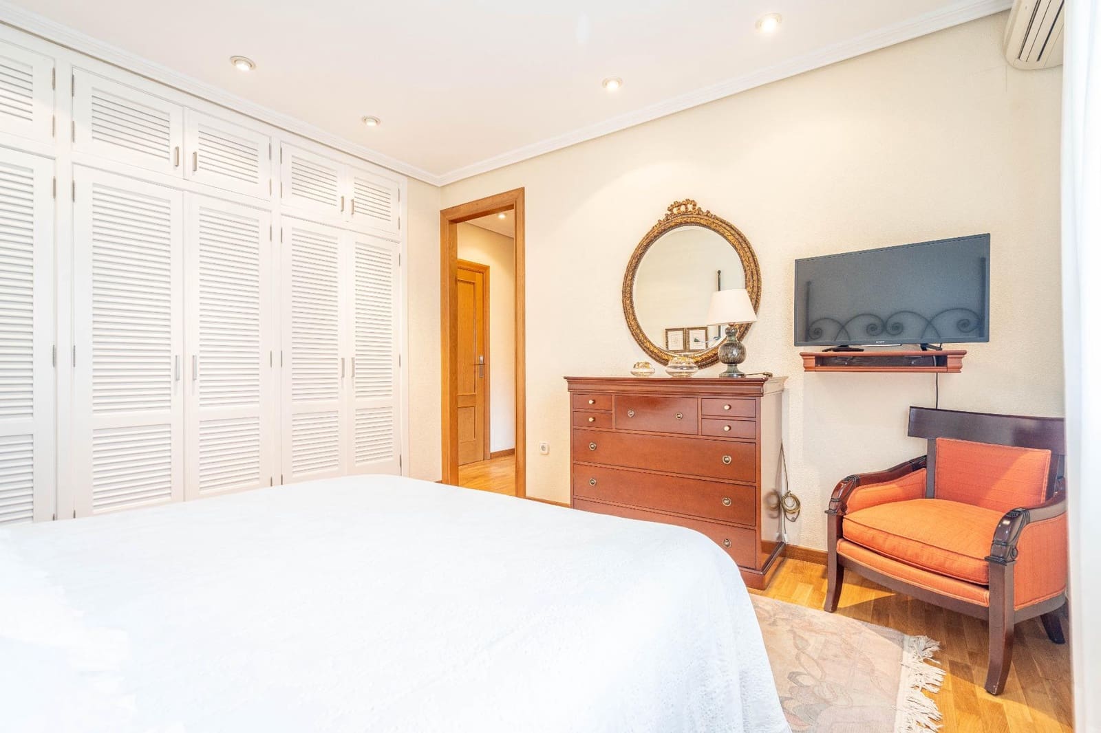 5 soveværelse Villa til salg i Canals med swimmingpool garage - € 699.000 (Ref: 9437574)