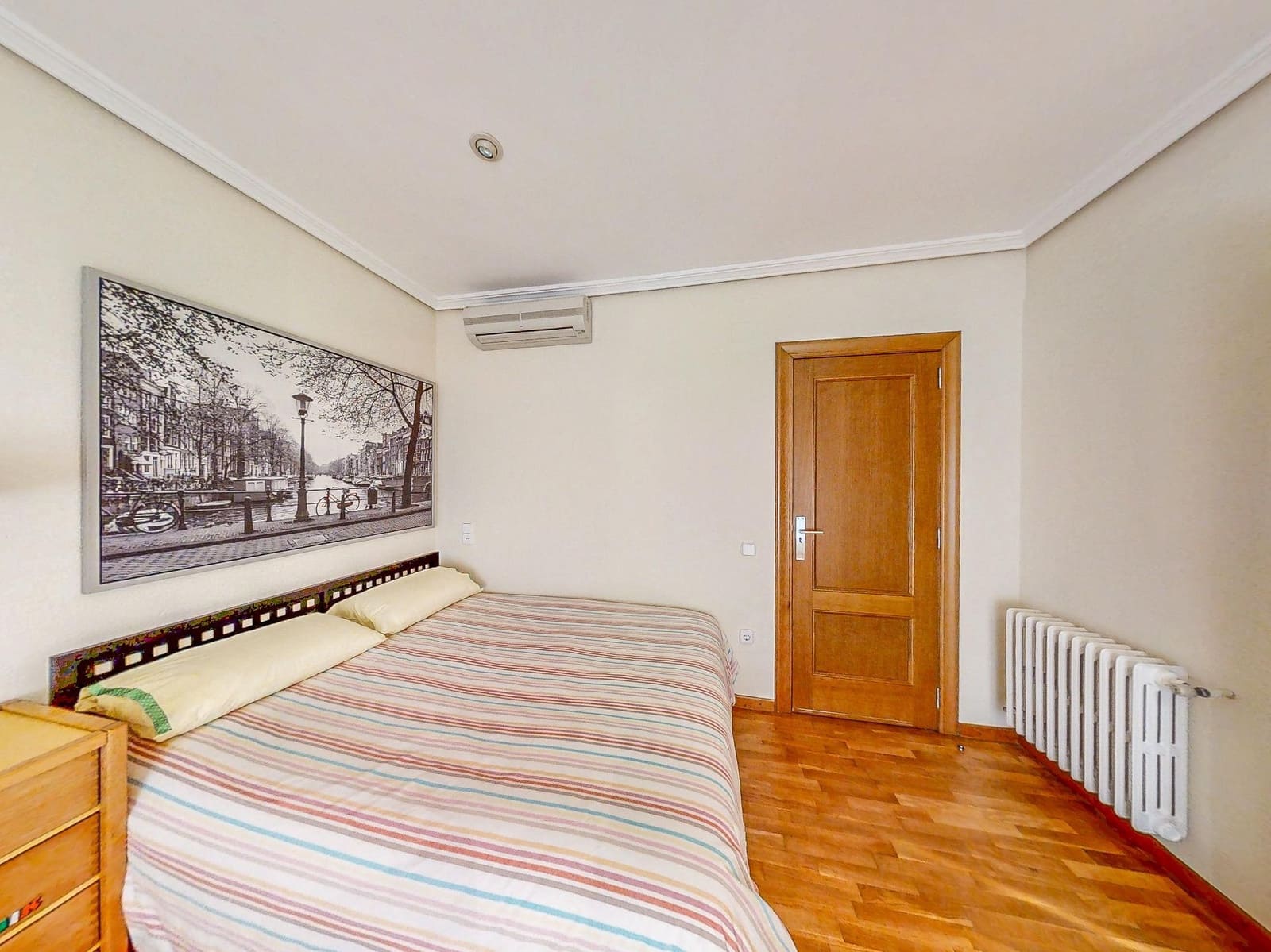 5 soveværelse Villa til salg i Canals med swimmingpool garage - € 699.000 (Ref: 9437574)