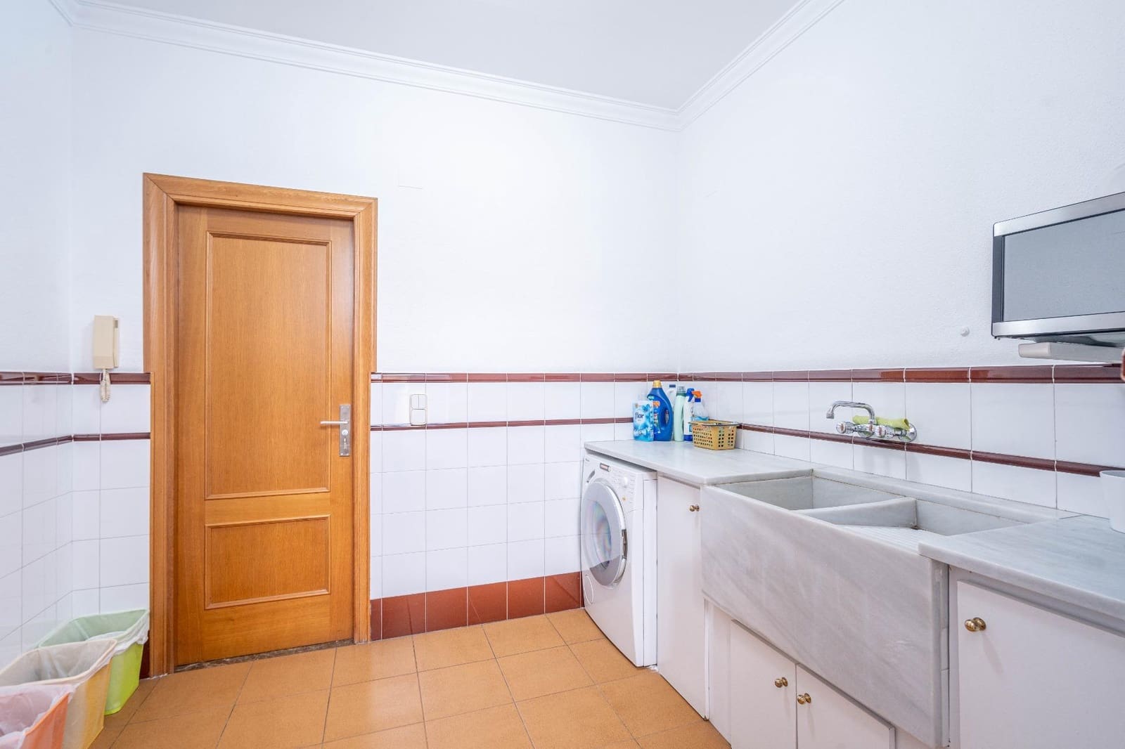 5 soveværelse Villa til salg i Canals med swimmingpool garage - € 699.000 (Ref: 9437574)