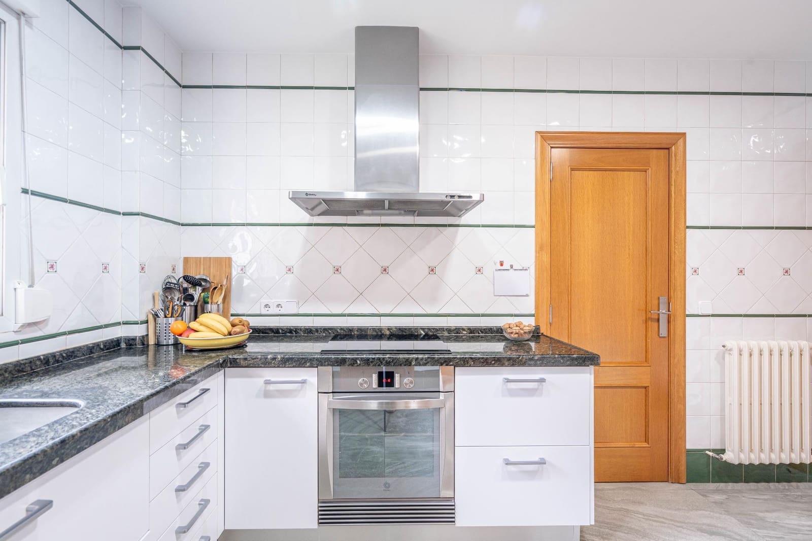 5 soveværelse Villa til salg i Canals med swimmingpool garage - € 699.000 (Ref: 9437574)