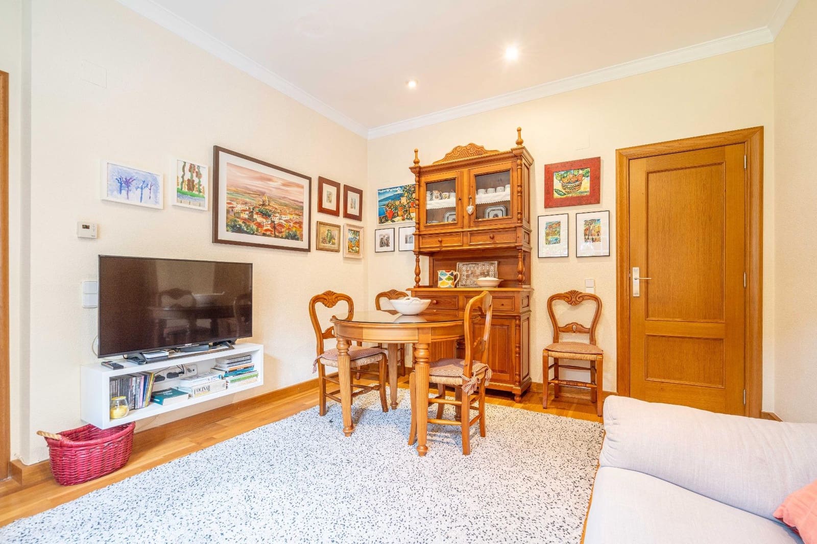 5 soveværelse Villa til salg i Canals med swimmingpool garage - € 699.000 (Ref: 9437574)