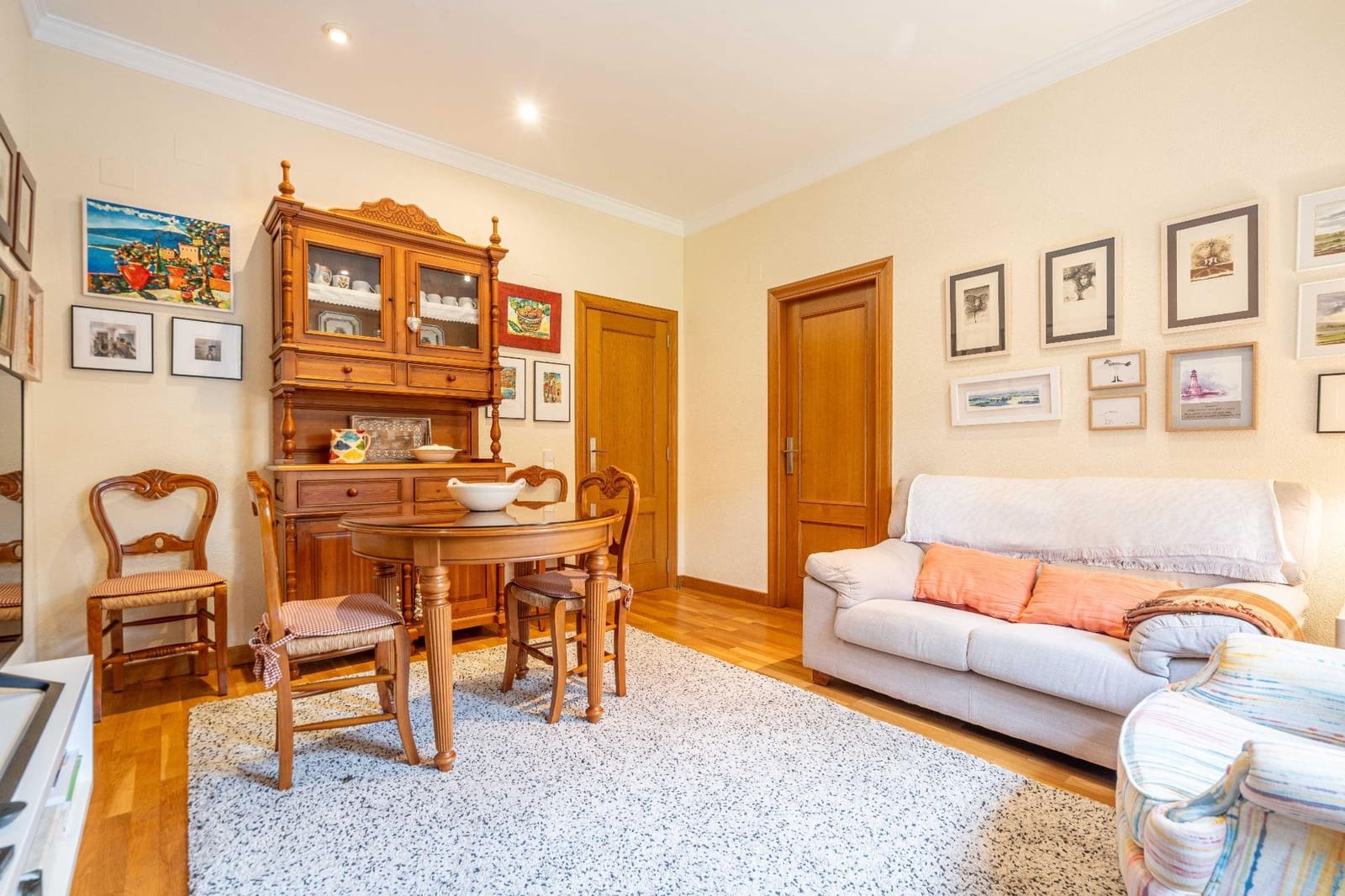 5 soveværelse Villa til salg i Canals med swimmingpool garage - € 699.000 (Ref: 9437574)