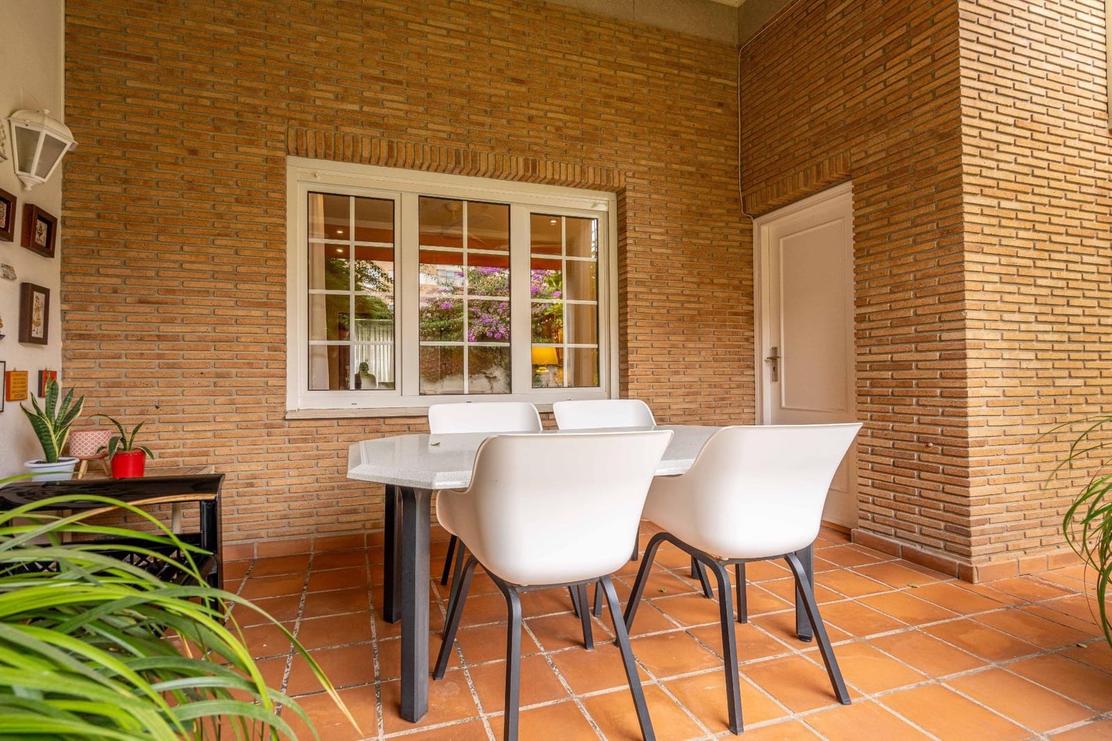 5 soveværelse Villa til salg i Canals med swimmingpool garage - € 699.000 (Ref: 9437574)