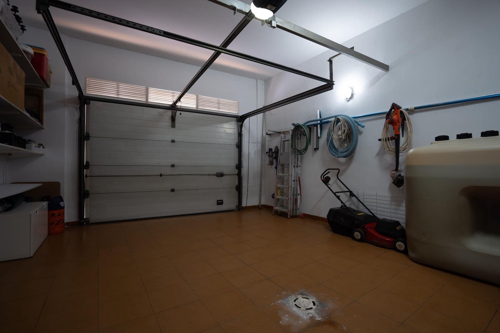 5 soveværelse Villa til salg i Canals med swimmingpool garage - € 699.000 (Ref: 9437574)