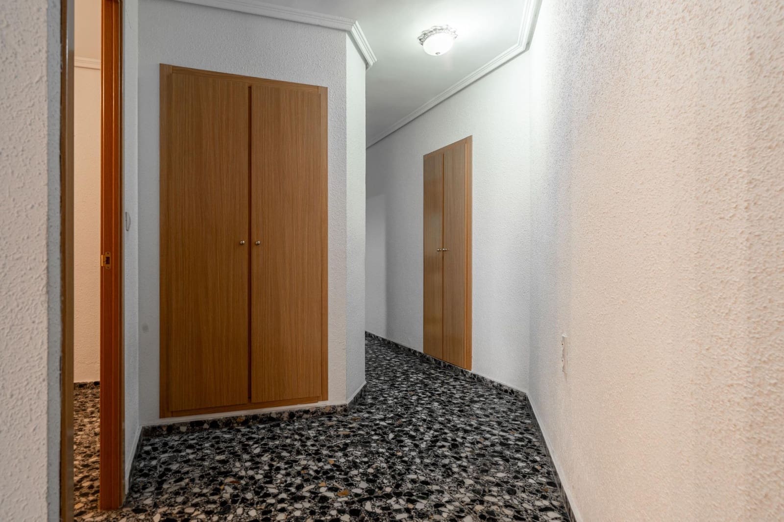 5 soveværelse Lejlighed til salg i Valencia by med garage - € 390.000 (Ref: 9456479)