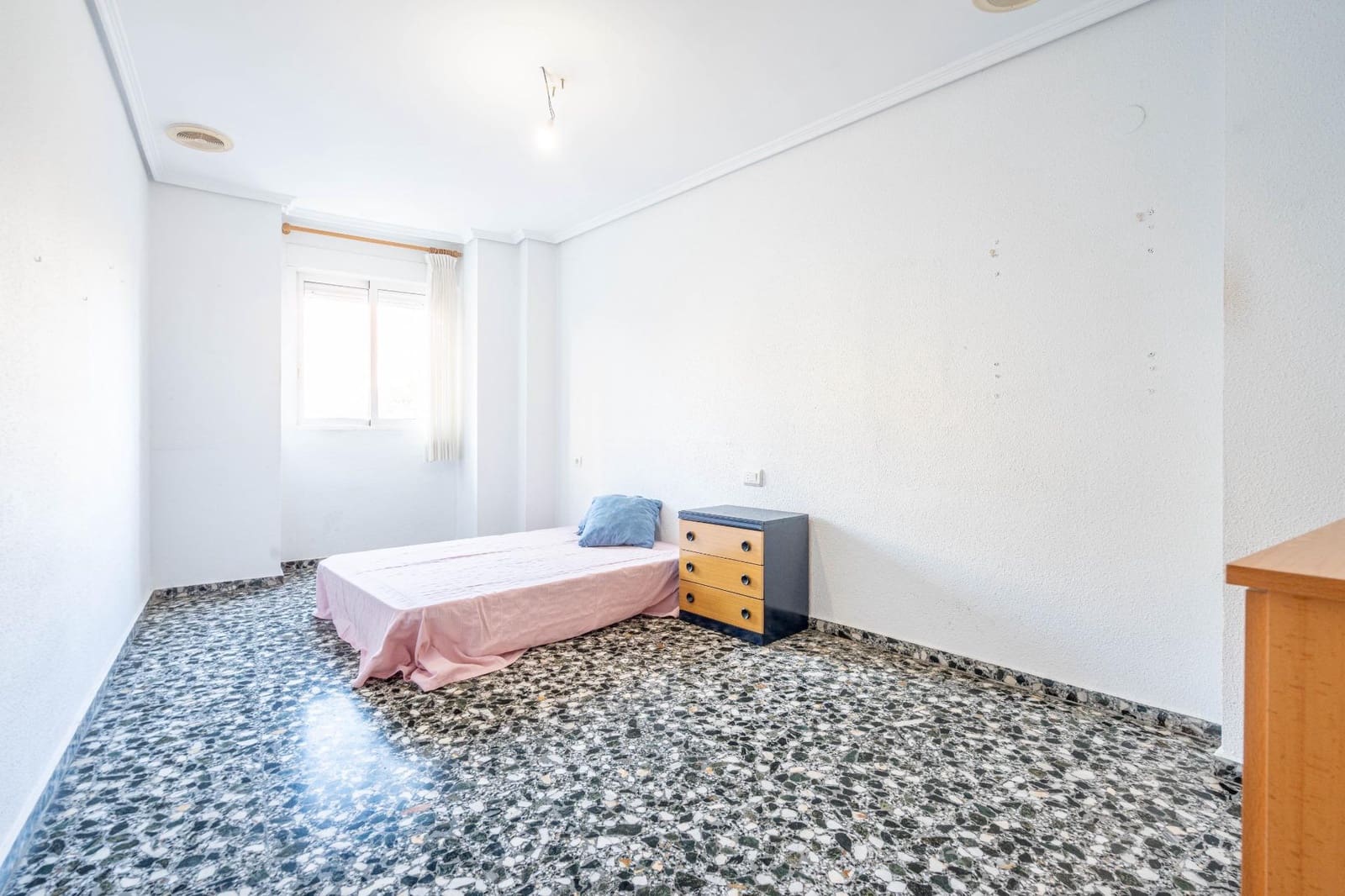 5 soveværelse Lejlighed til salg i Valencia by med garage - € 390.000 (Ref: 9456479)