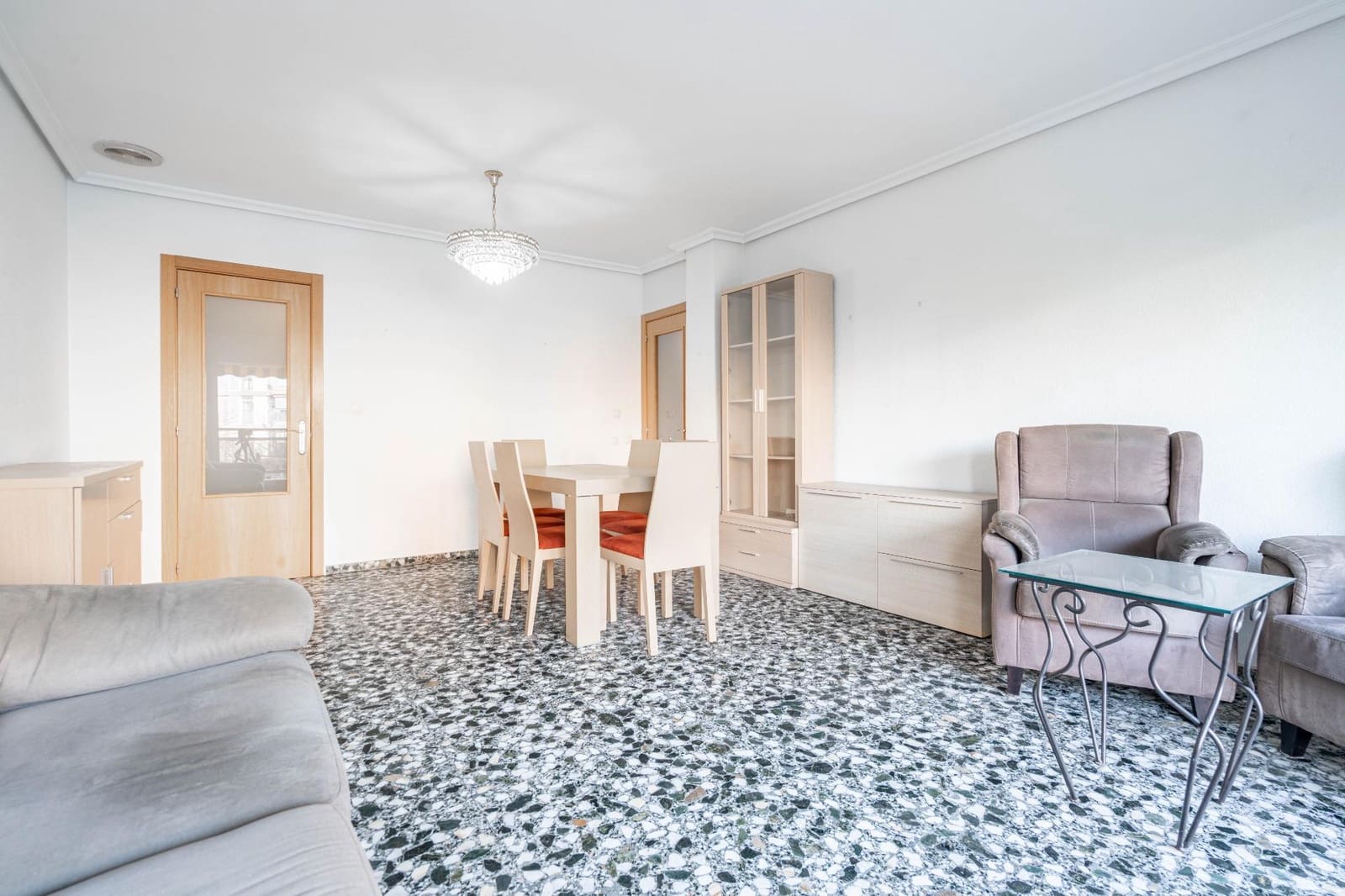 5 soveværelse Lejlighed til salg i Valencia by med garage - € 390.000 (Ref: 9456479)