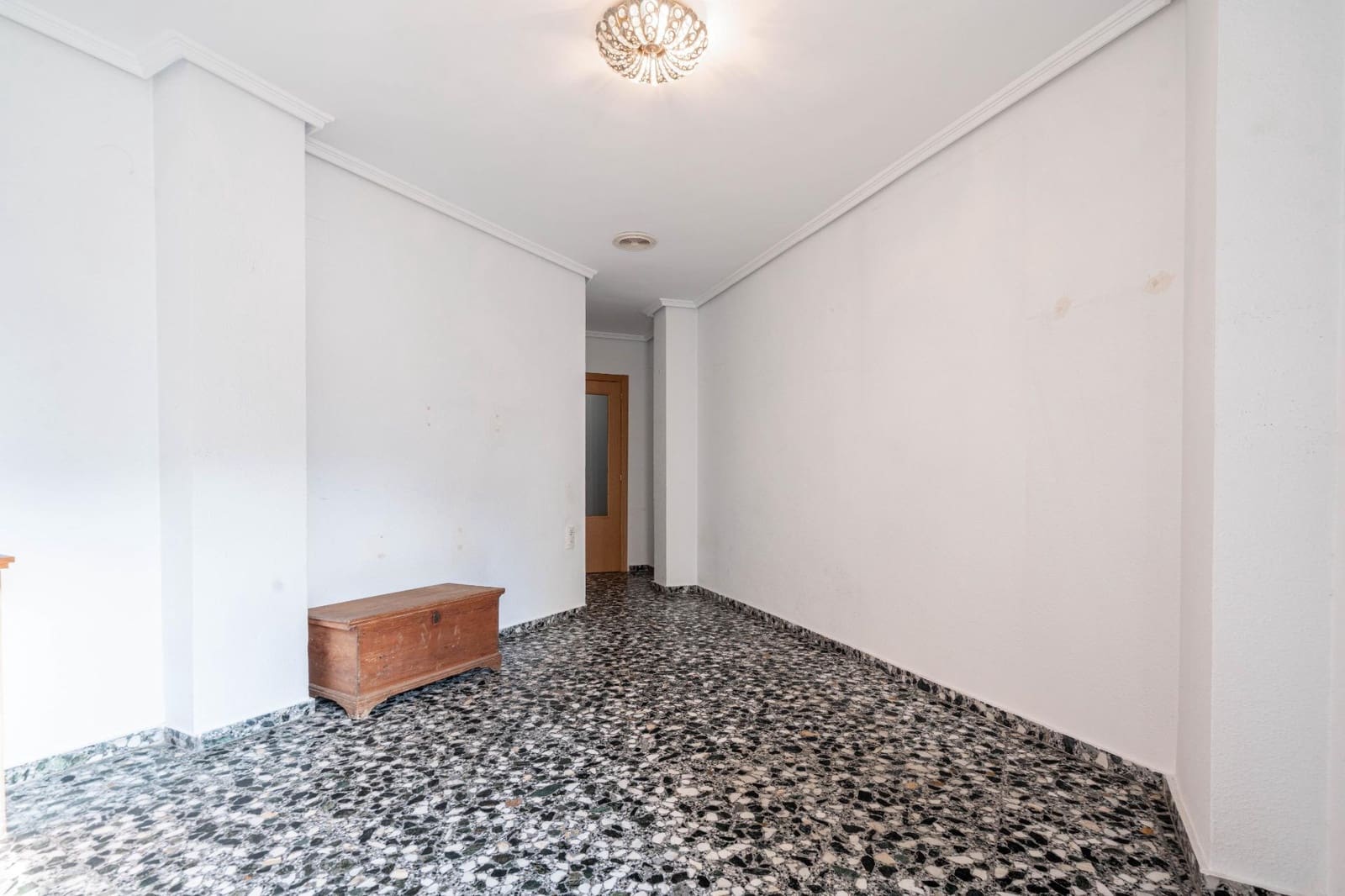 5 soveværelse Lejlighed til salg i Valencia by med garage - € 390.000 (Ref: 9456479)