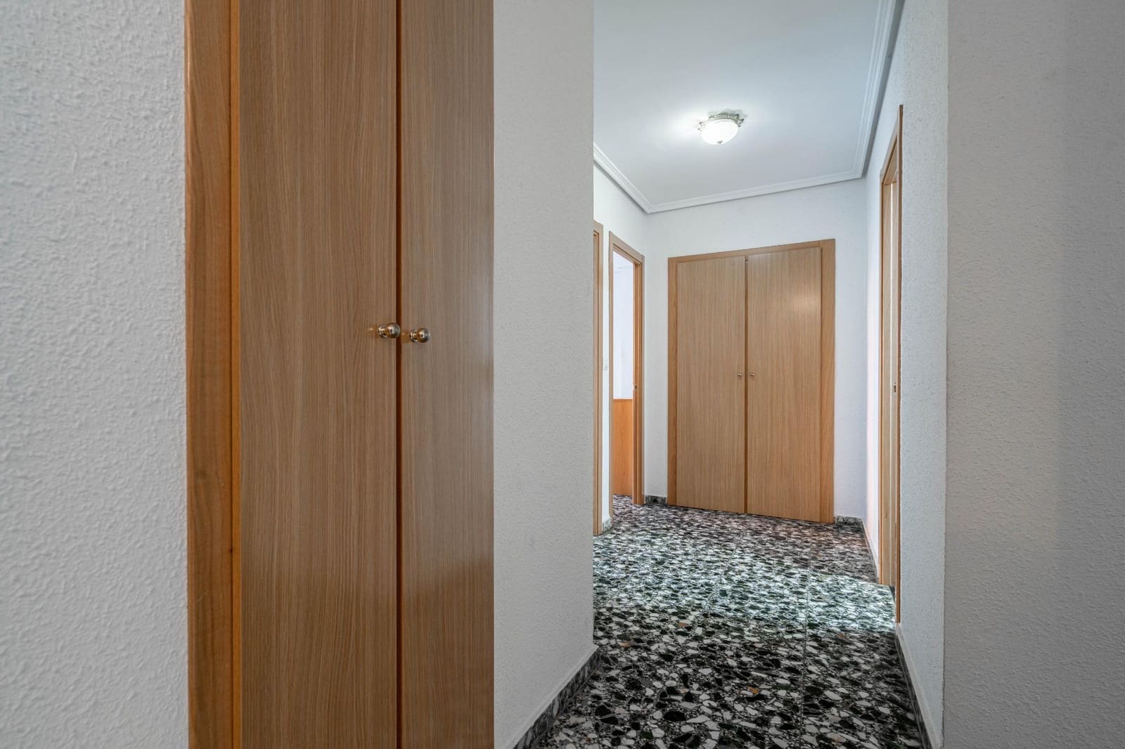 5 soveværelse Lejlighed til salg i Valencia by med garage - € 390.000 (Ref: 9456479)