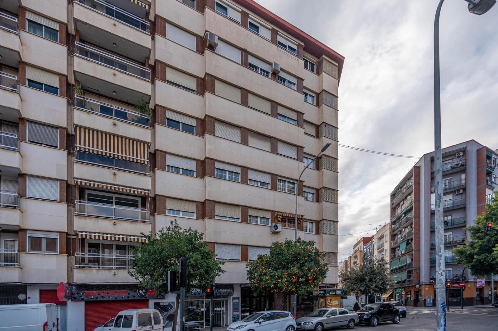 5 soveværelse Lejlighed til salg i Valencia by med garage - € 390.000 (Ref: 9456479)