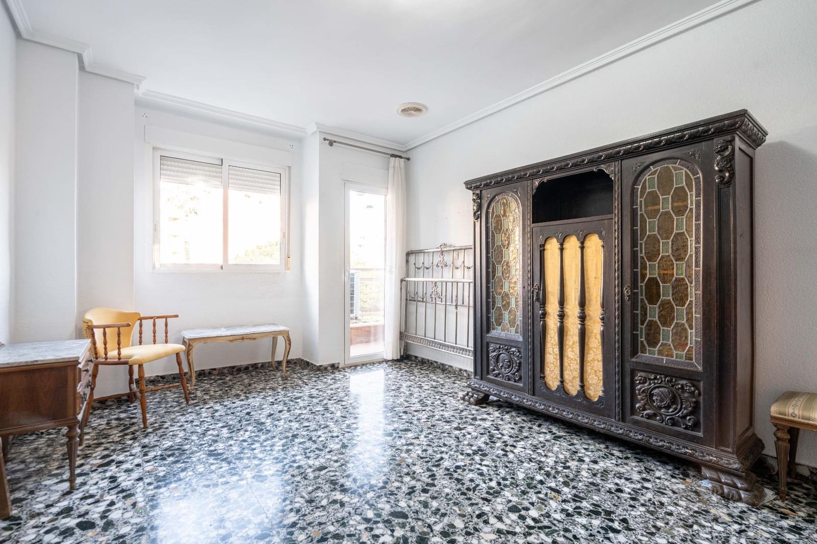 5 soveværelse Lejlighed til salg i Valencia by med garage - € 390.000 (Ref: 9456479)