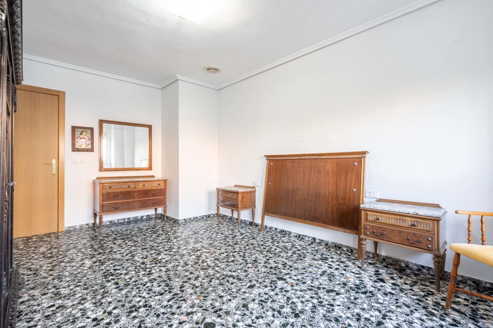 5 soveværelse Lejlighed til salg i Valencia by med garage - € 390.000 (Ref: 9456479)