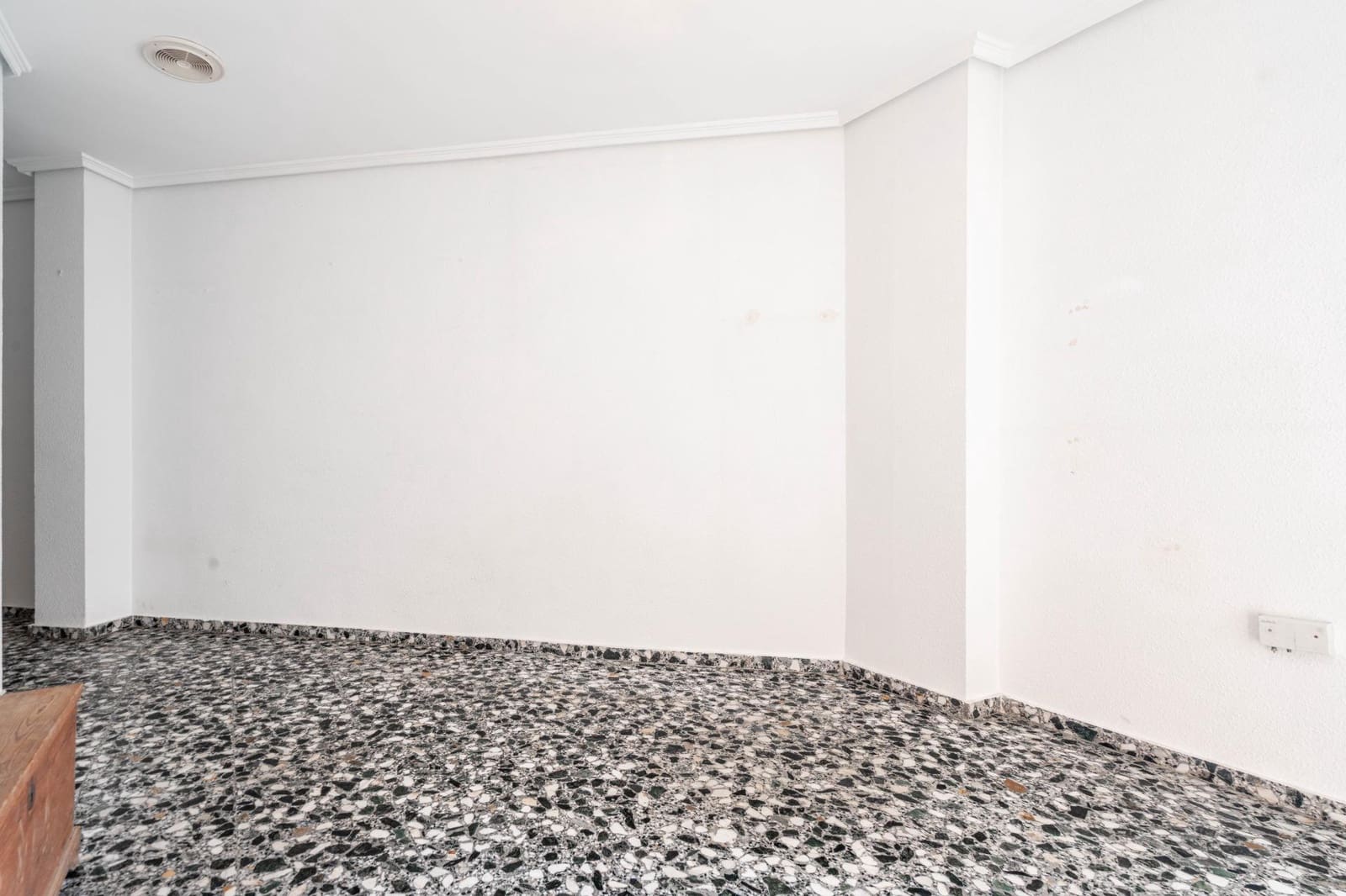 5 soveværelse Lejlighed til salg i Valencia by med garage - € 390.000 (Ref: 9456479)