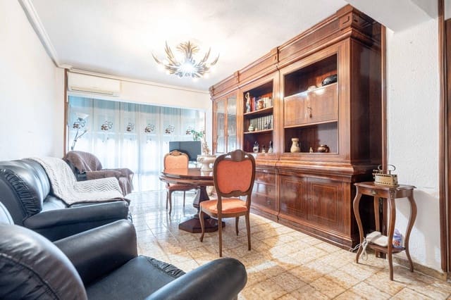 3 slaapkamer Flat te koop in Camins al Grau, Valencia stad - € 249.000 (Ref: 9473085)