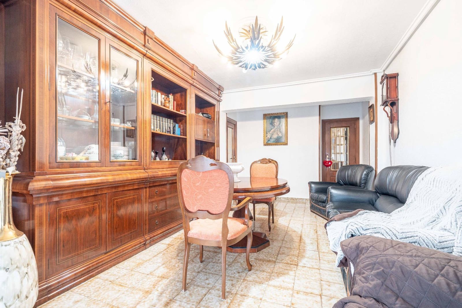 3 bedroom Flat for sale in Valencia city - € 249,000 (Ref: 9473085)