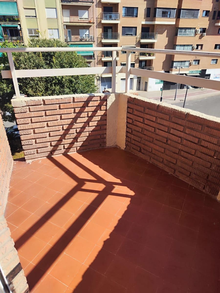 3 Zimmer Wohnung zu vermieten in Valencia Stadt mit Garage - 1.350 € (Ref: 9476231)