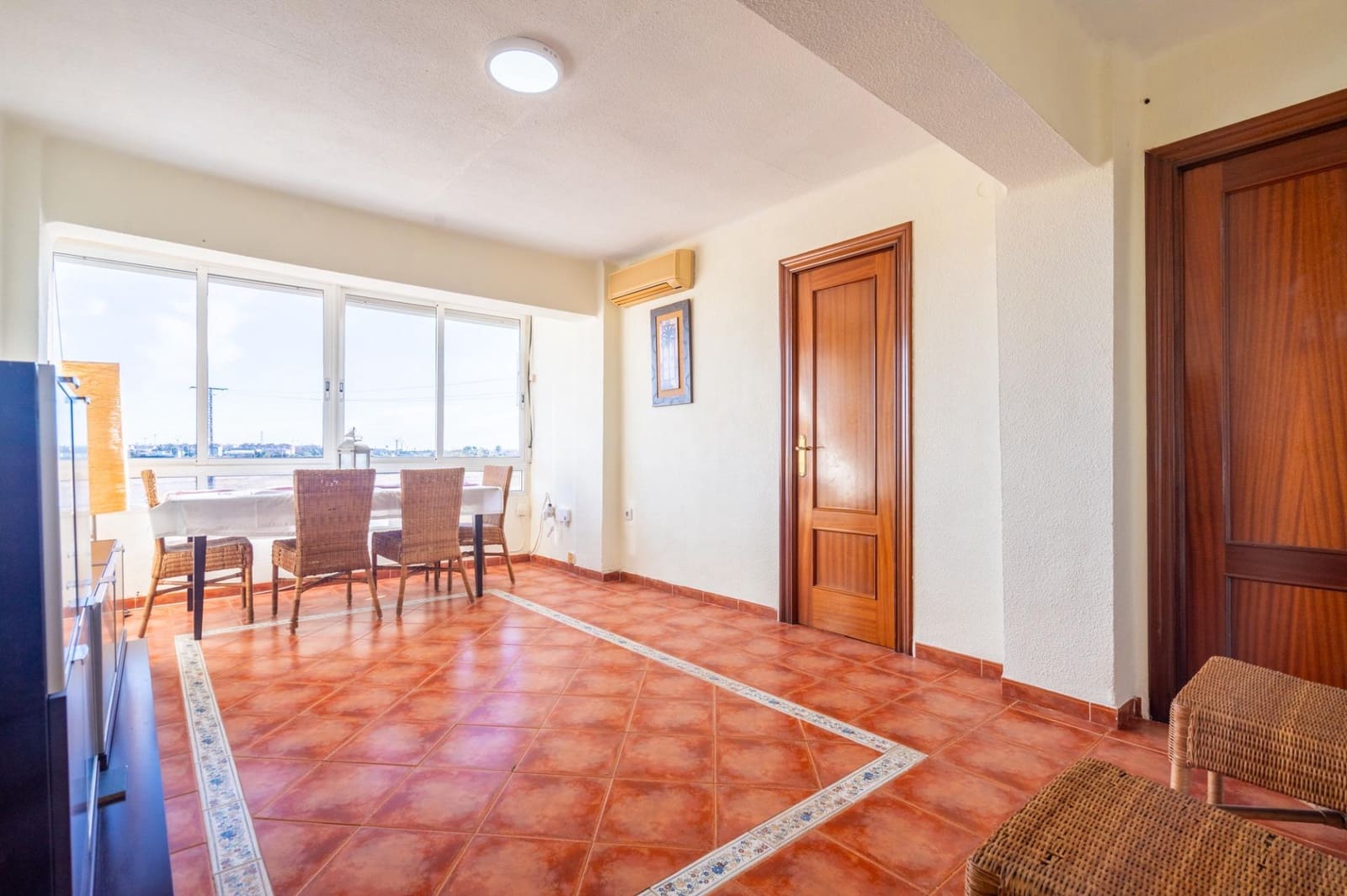 3 bedroom Flat for sale in Valencia city - € 195,000 (Ref: 9497537)