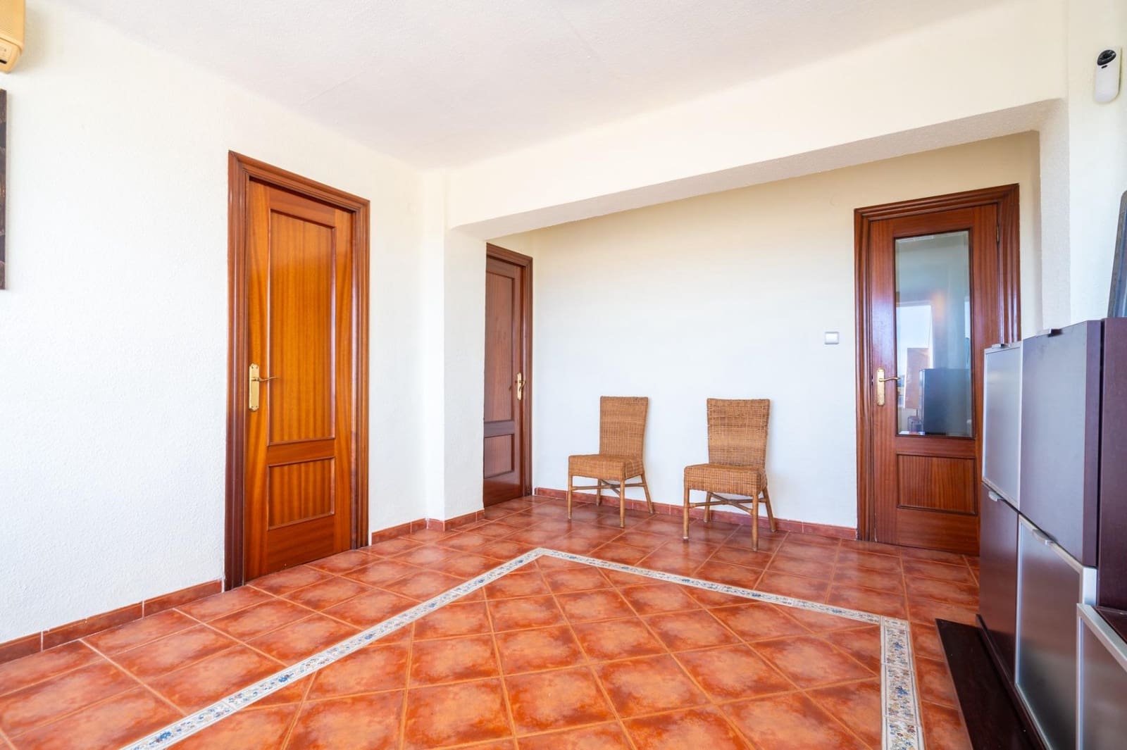 3 bedroom Flat for sale in Valencia city - € 195,000 (Ref: 9497537)