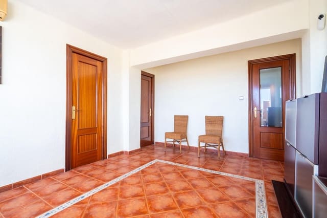 3 bedroom Flat for sale in Els Orriols, Valencia city - € 195,000 (Ref: 9497537)