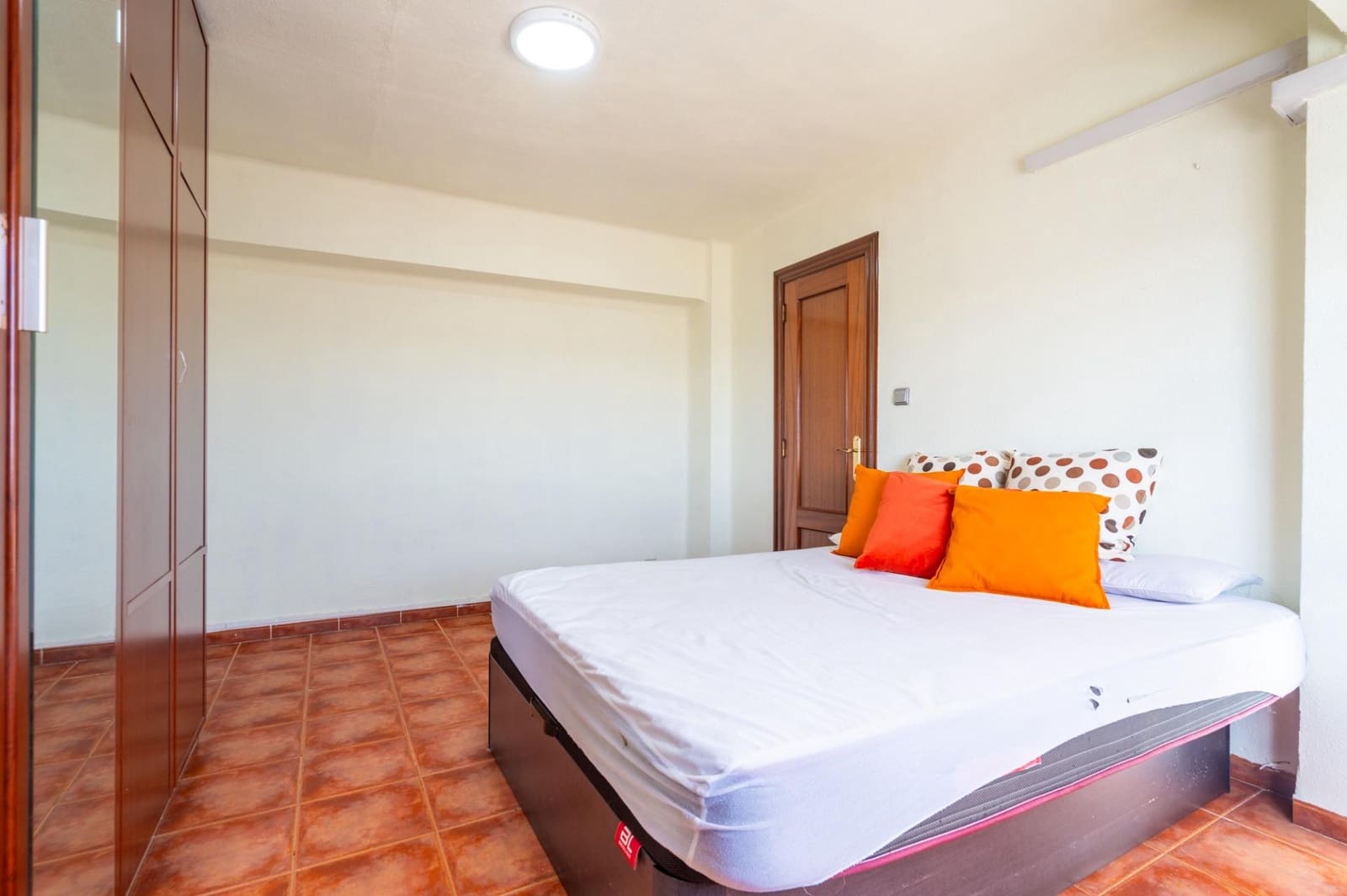 3 bedroom Flat for sale in Valencia city - € 195,000 (Ref: 9497537)