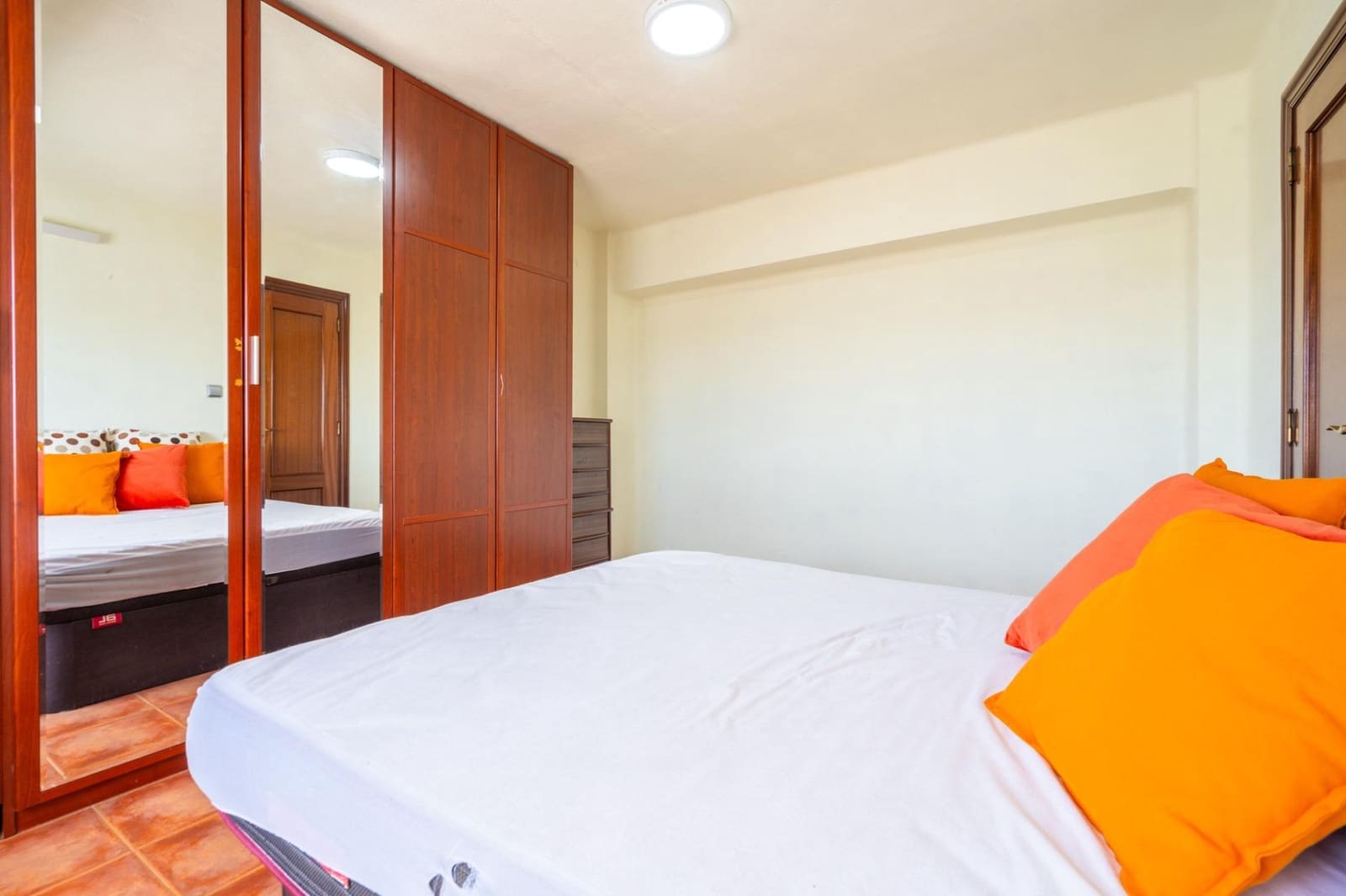 3 bedroom Flat for sale in Valencia city - € 195,000 (Ref: 9497537)