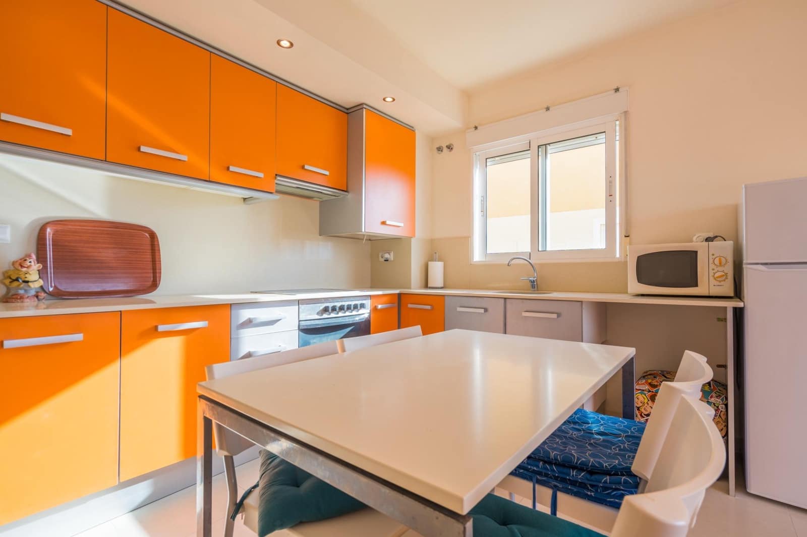 3 soveværelse Semi-Rækkehus til salg i Oliva med swimmingpool - € 220.000 (Ref: 9513560)