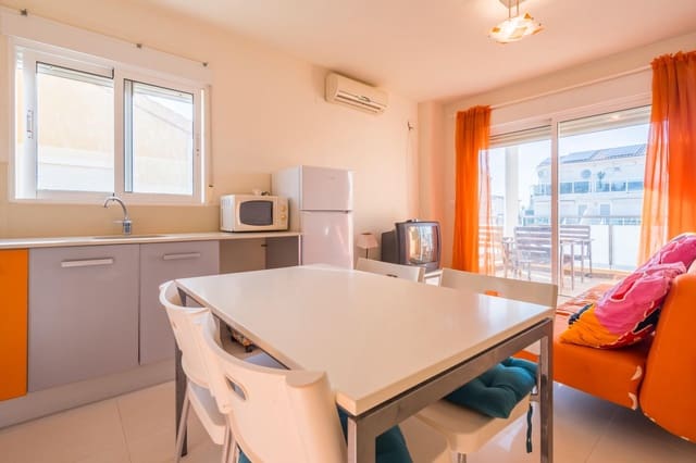 3 soveværelse Semi-Rækkehus til salg i Oliva med swimmingpool - € 220.000 (Ref: 9513560)