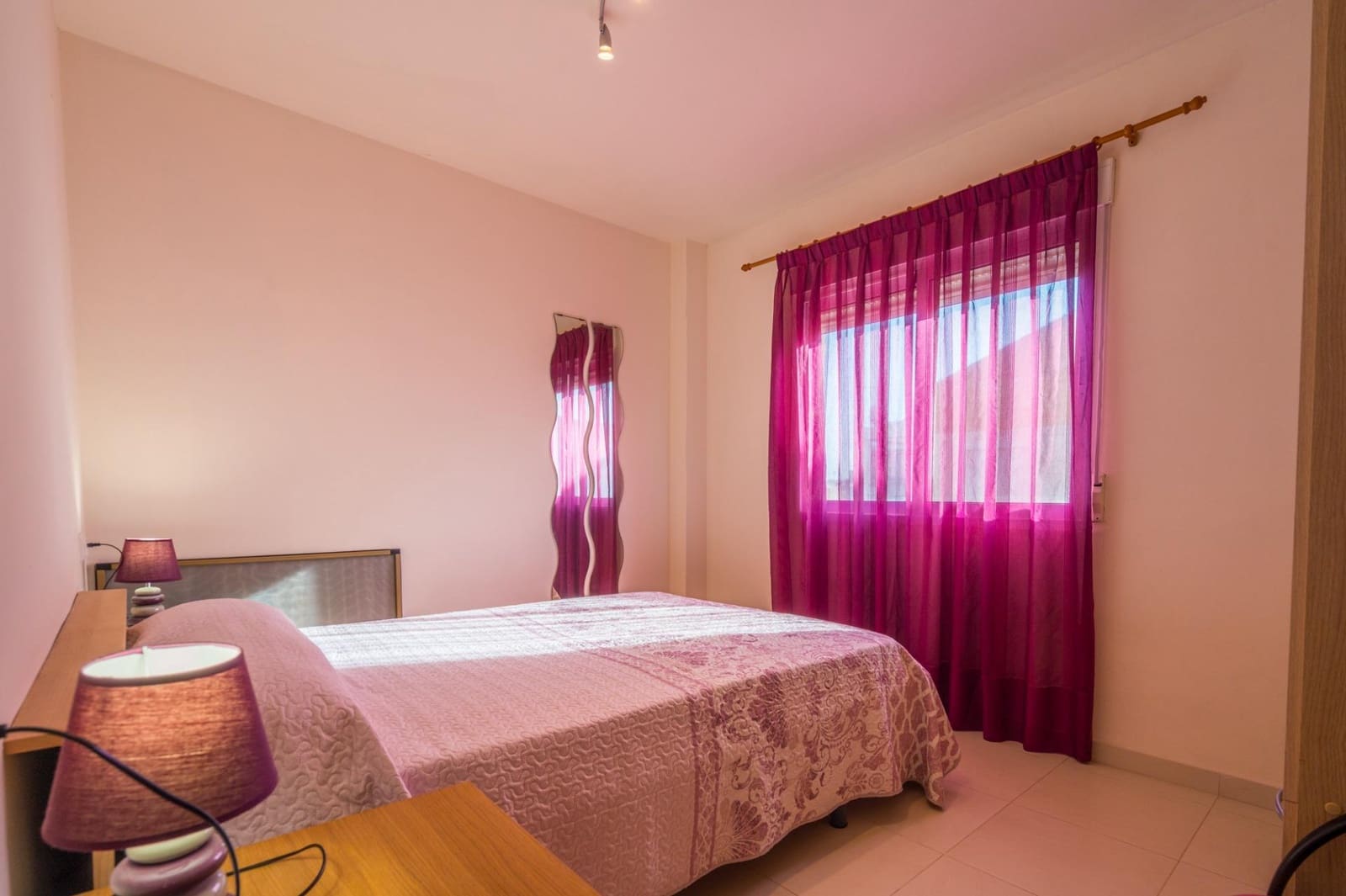 3 soveværelse Semi-Rækkehus til salg i Oliva med swimmingpool - € 220.000 (Ref: 9513560)