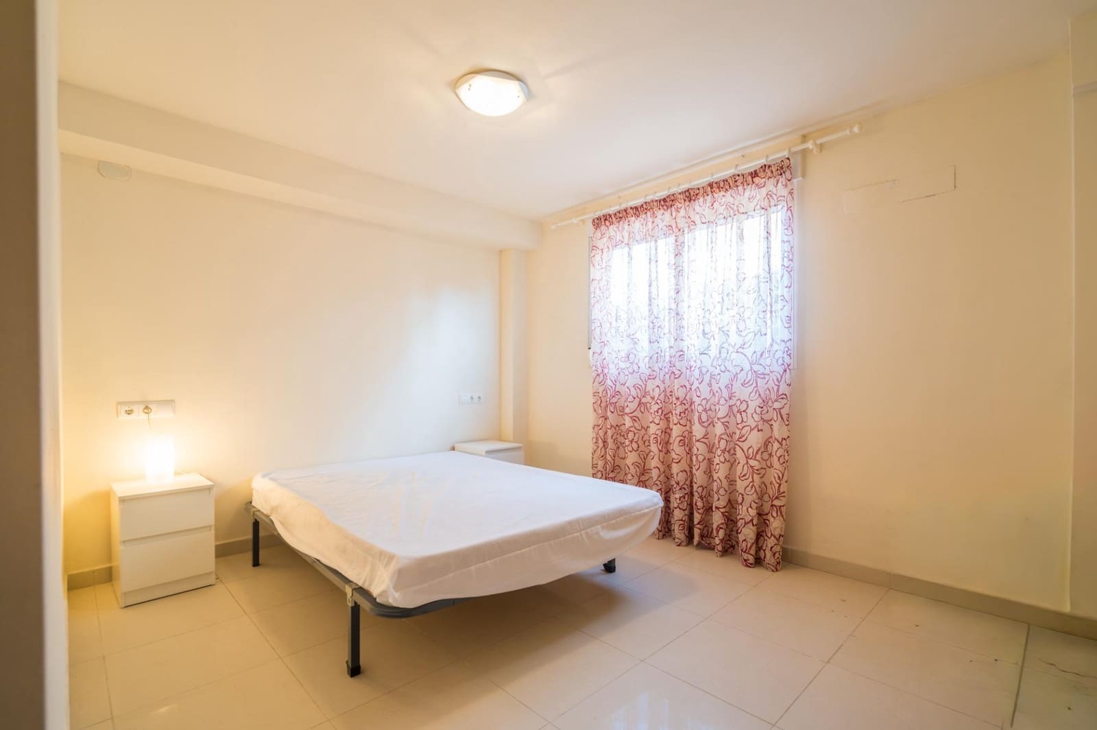 3 soveværelse Semi-Rækkehus til salg i Oliva med swimmingpool - € 220.000 (Ref: 9513560)