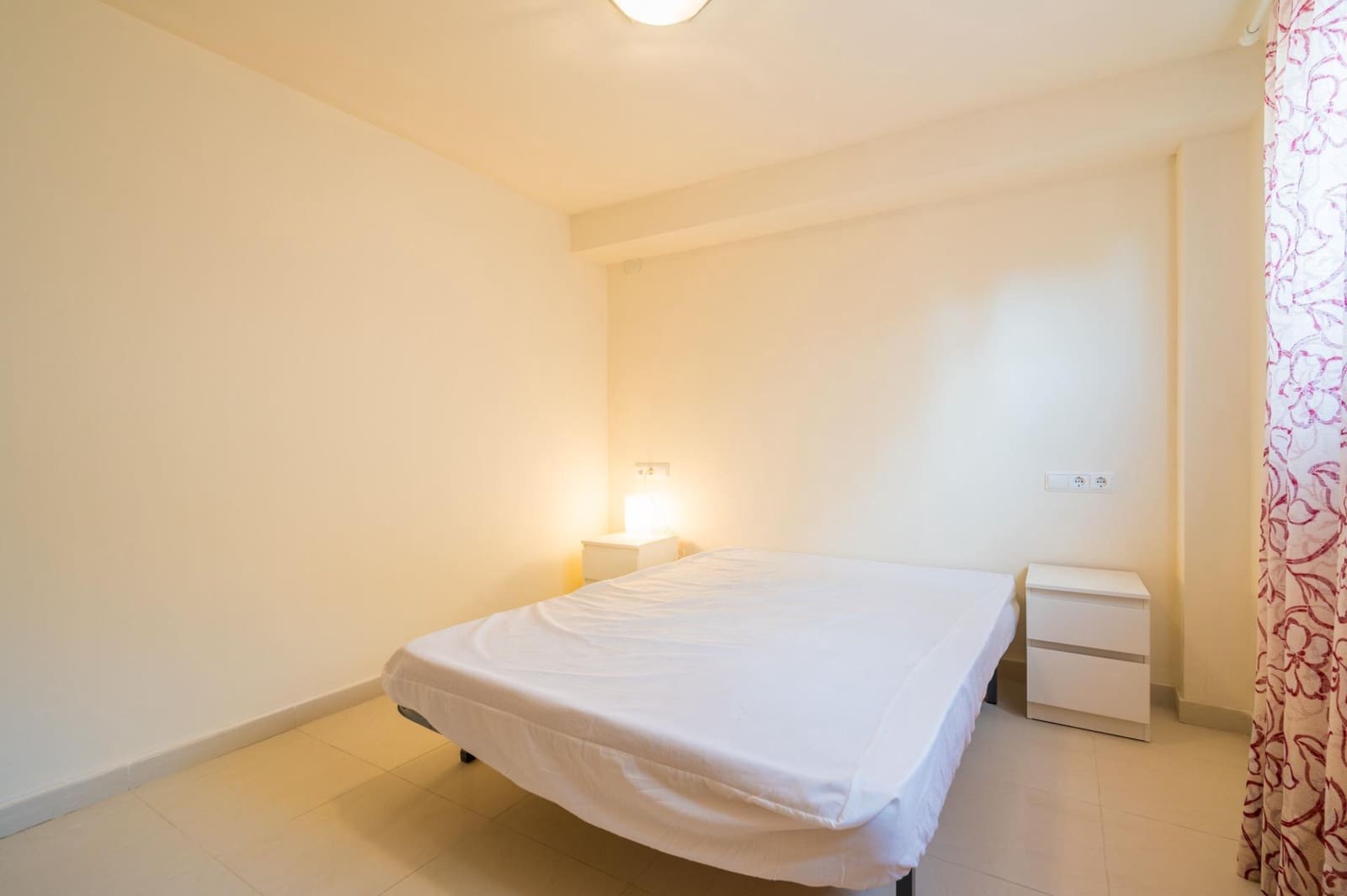 3 soveværelse Semi-Rækkehus til salg i Oliva med swimmingpool - € 220.000 (Ref: 9513560)