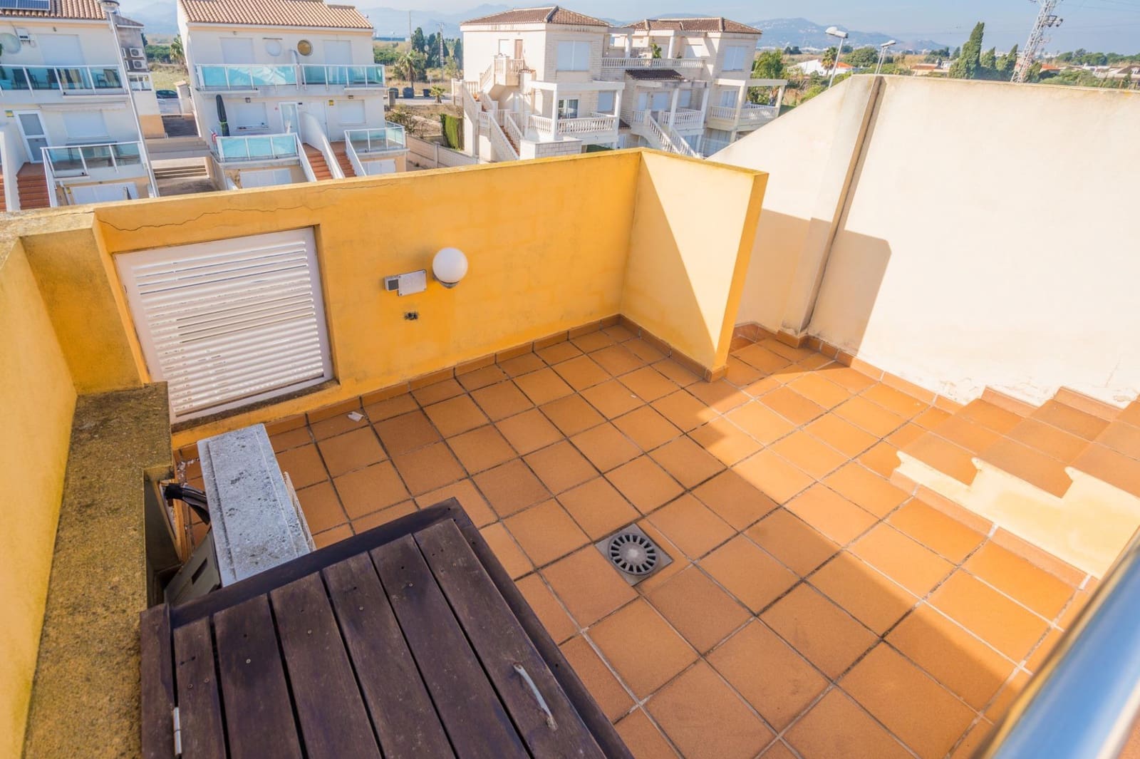 3 soveværelse Semi-Rækkehus til salg i Oliva med swimmingpool - € 220.000 (Ref: 9513560)