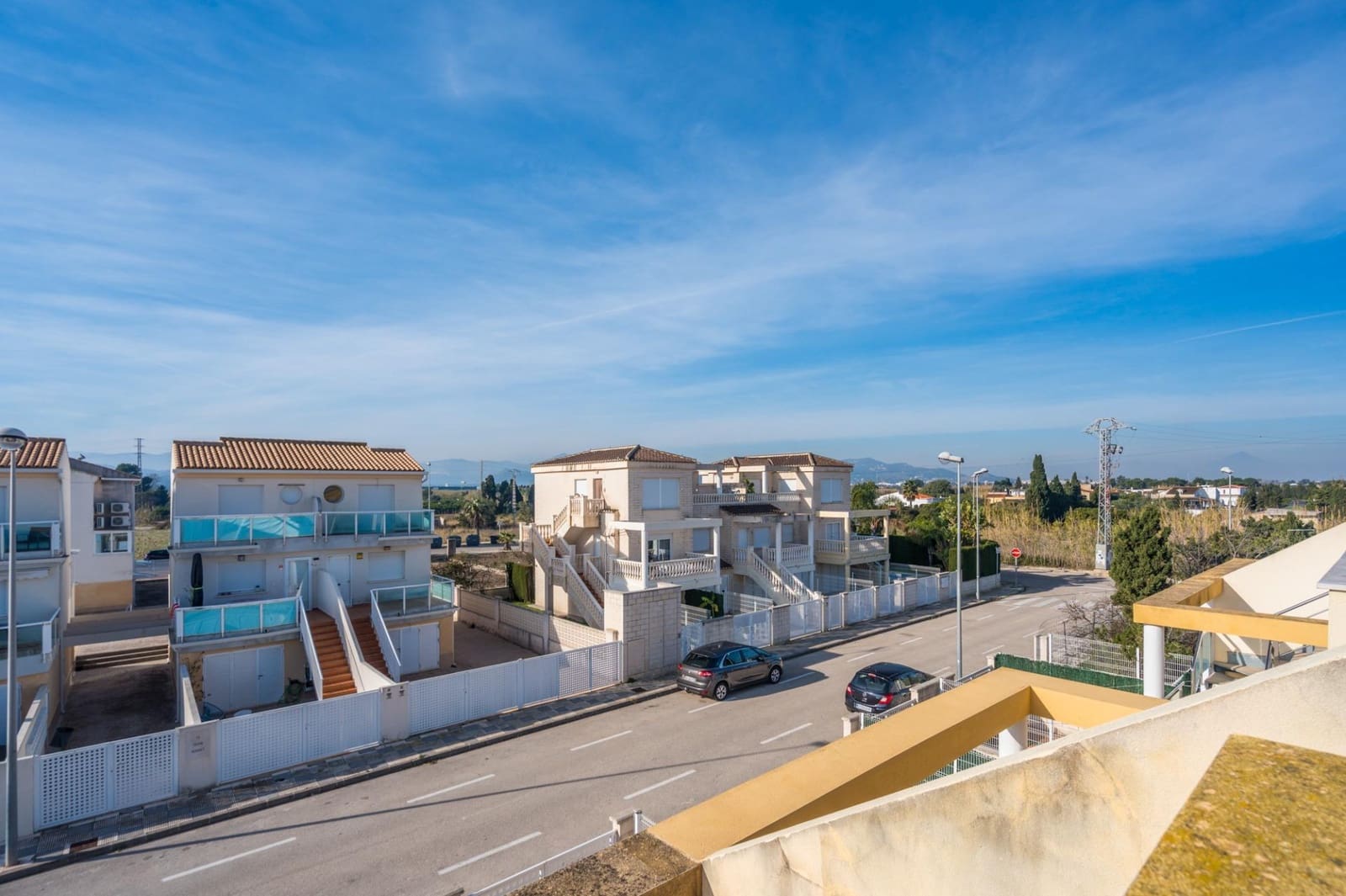 3 soveværelse Semi-Rækkehus til salg i Oliva med swimmingpool - € 220.000 (Ref: 9513560)