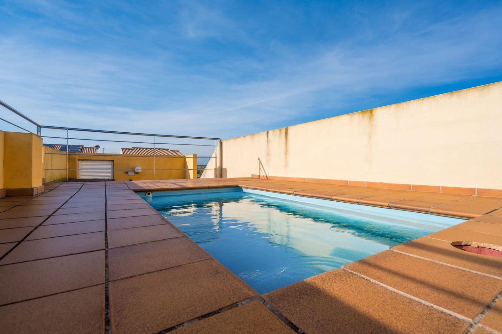 3 soveværelse Semi-Rækkehus til salg i Oliva med swimmingpool - € 220.000 (Ref: 9513560)