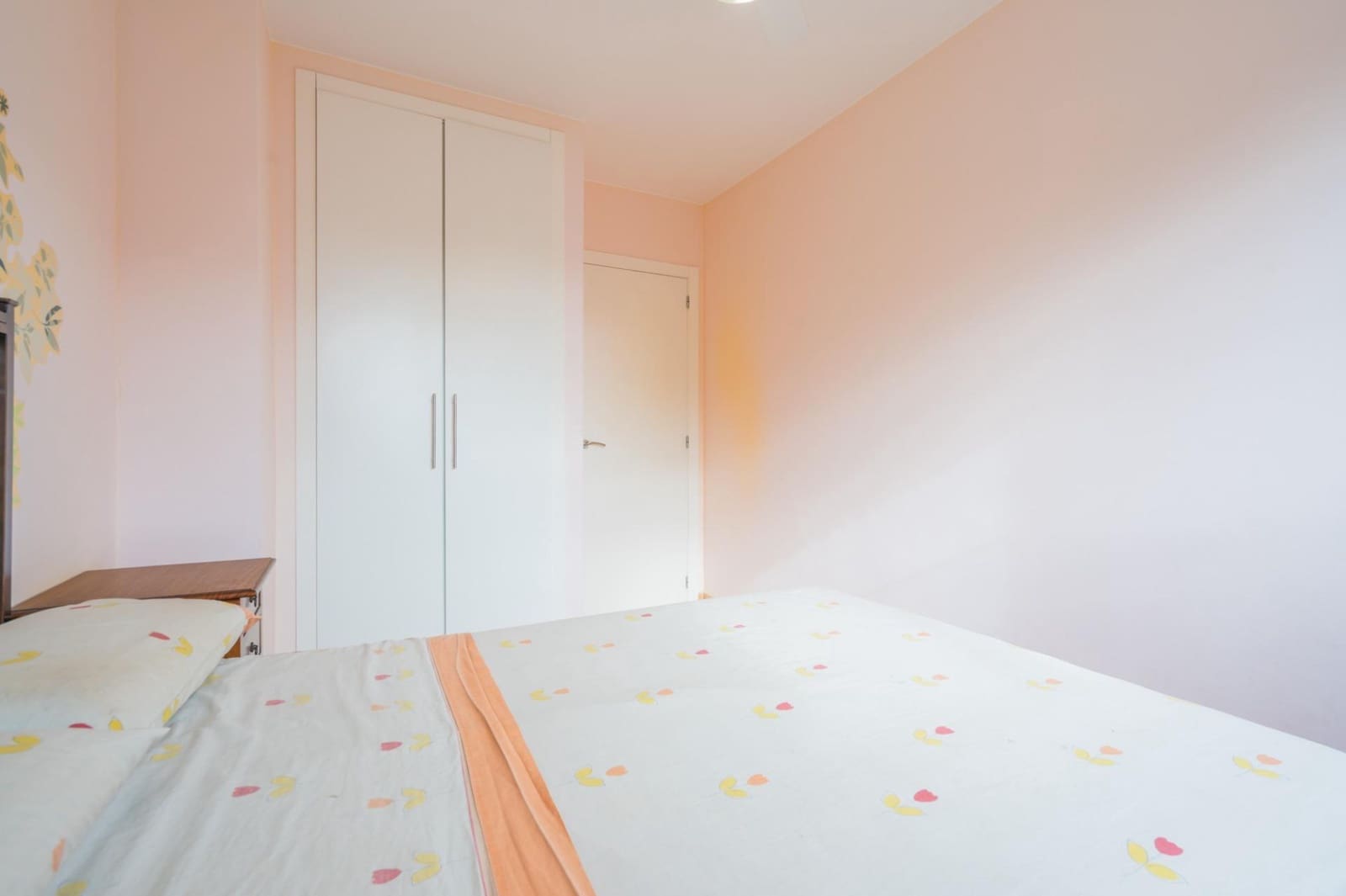 6 bedroom Villa for sale in Moncada with pool - € 420,000 (Ref: 9536306)