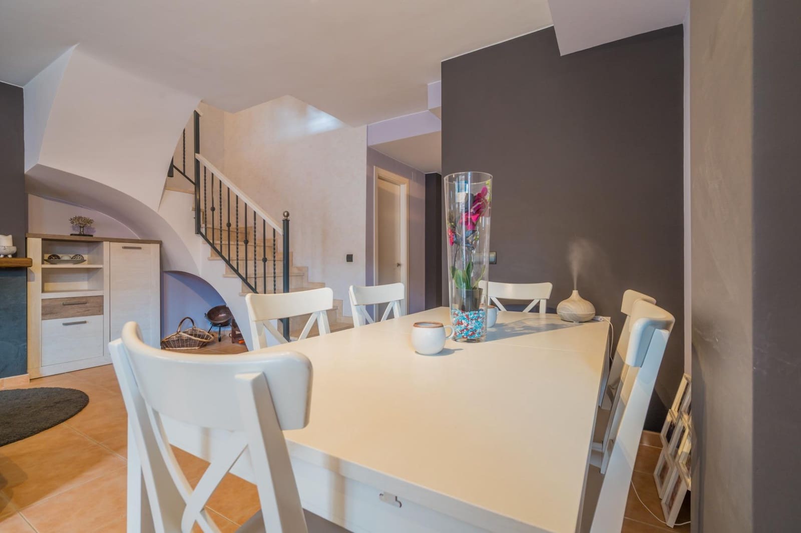 6 bedroom Villa for sale in Moncada with pool - € 420,000 (Ref: 9536306)