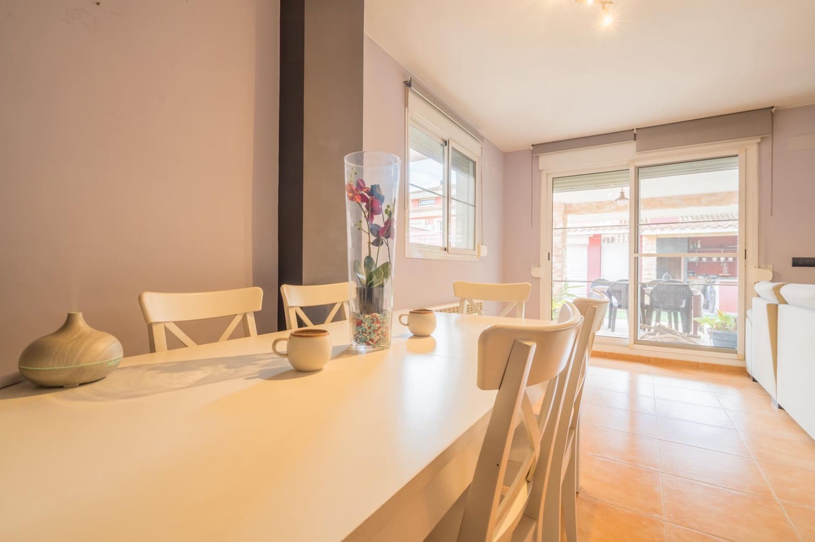 6 bedroom Villa for sale in Moncada with pool - € 420,000 (Ref: 9536306)